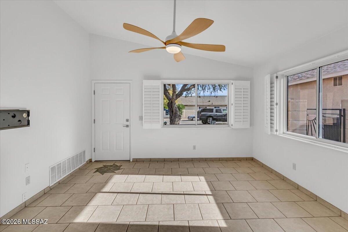Elliott Homes At Rita Ranch (1-521) - Residential
