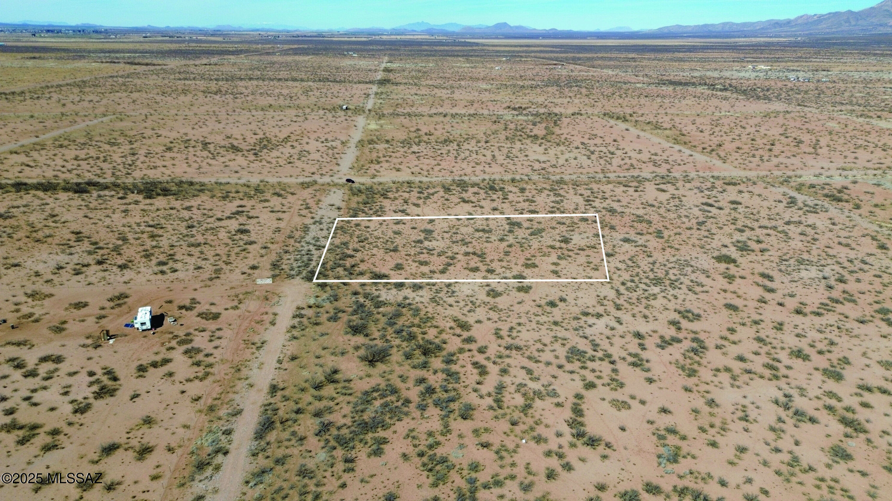 Beautiful 1.33 acre RU2 zoned property. Enjoy desert living at its best. Short drive to all the Cochise County Historical sites. Don't miss out. Buyer to confirm all facts regarding property for their desired use.