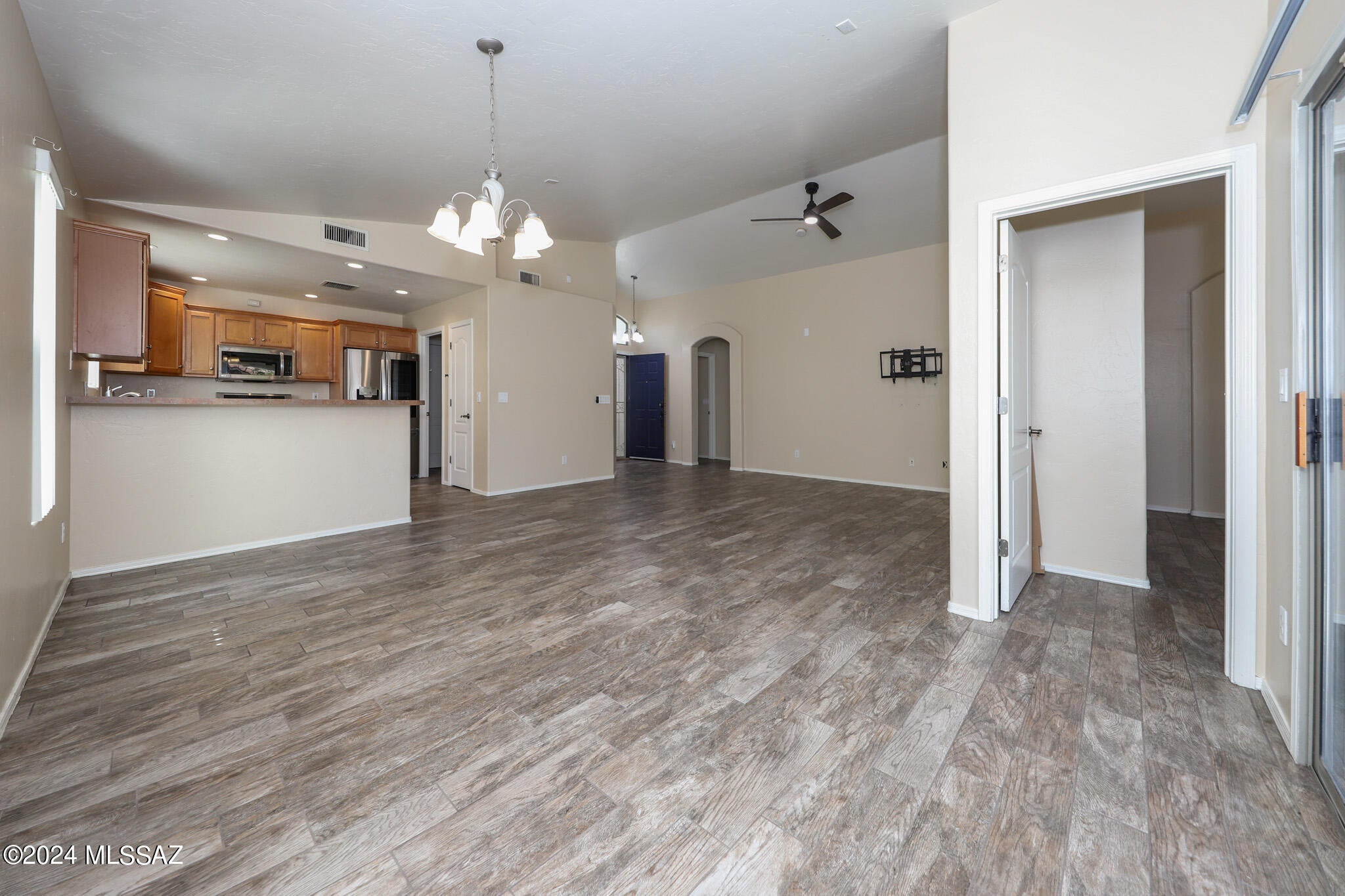 Mesquite Ranch (1-619) - Residential Lease