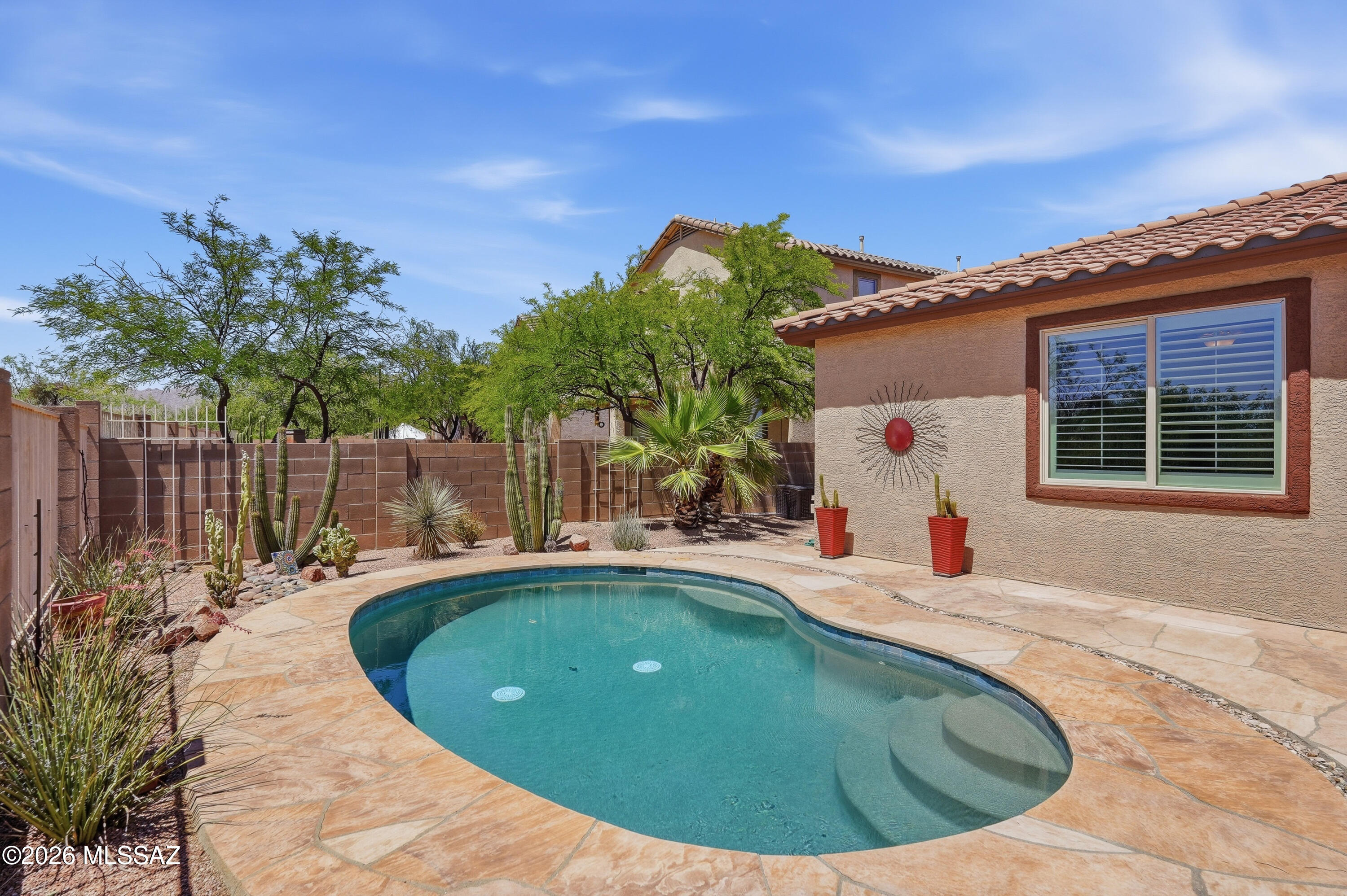 Rancho Vistoso NGHB 10 PCLS S,U & V - Residential
