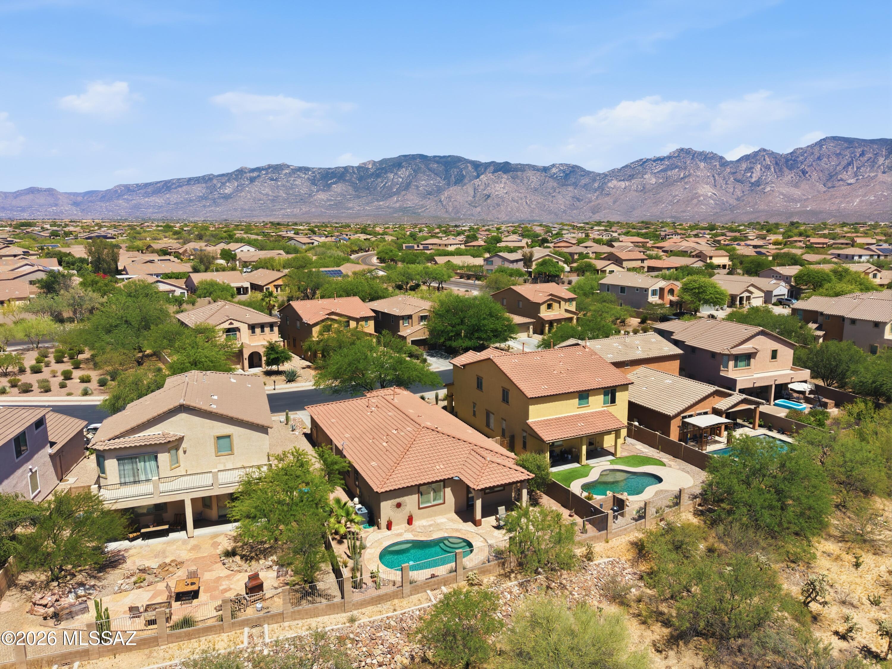 Rancho Vistoso NGHB 10 PCLS S,U & V - Residential