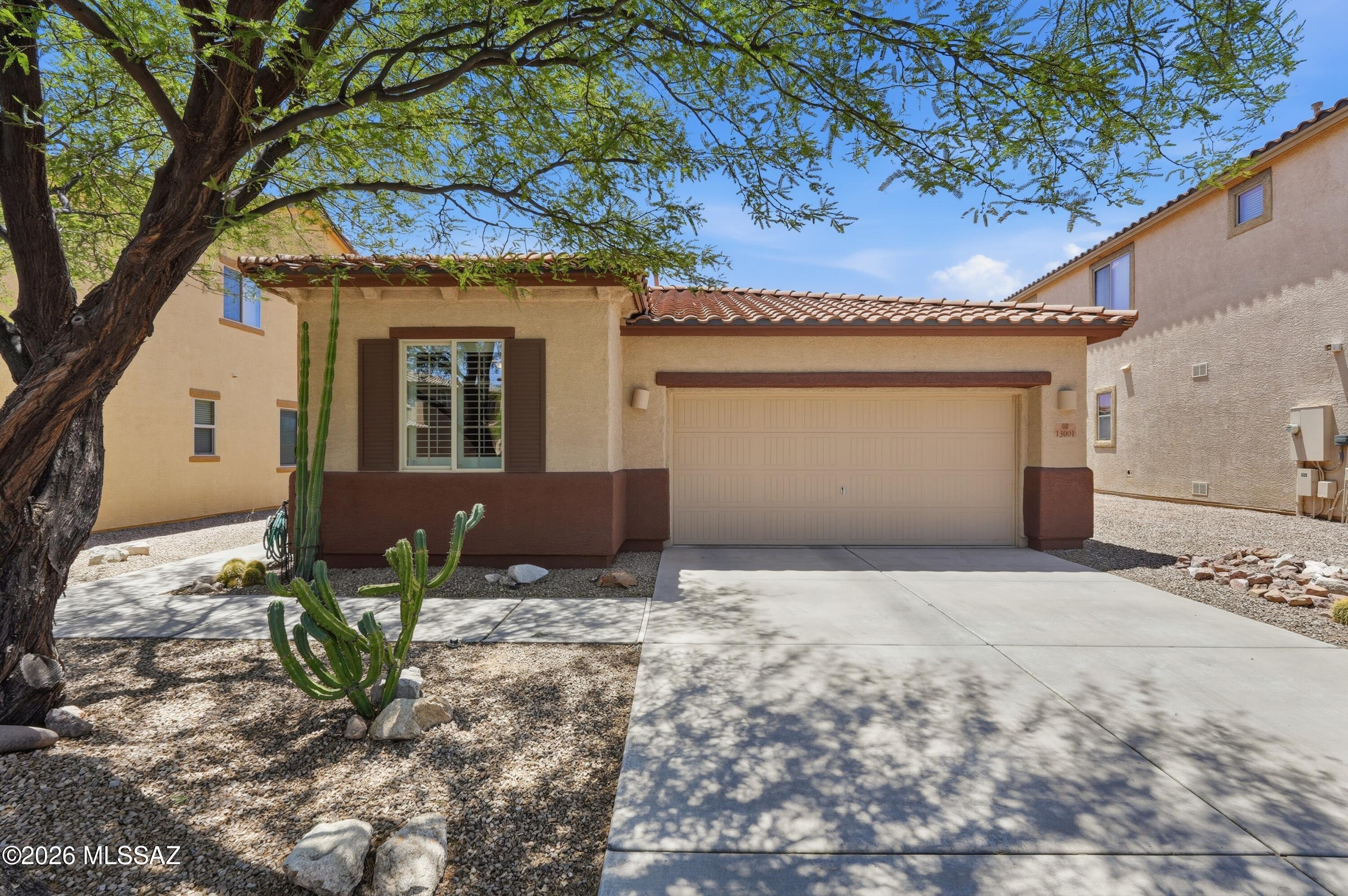 Rancho Vistoso NGHB 10 PCLS S,U & V - Residential