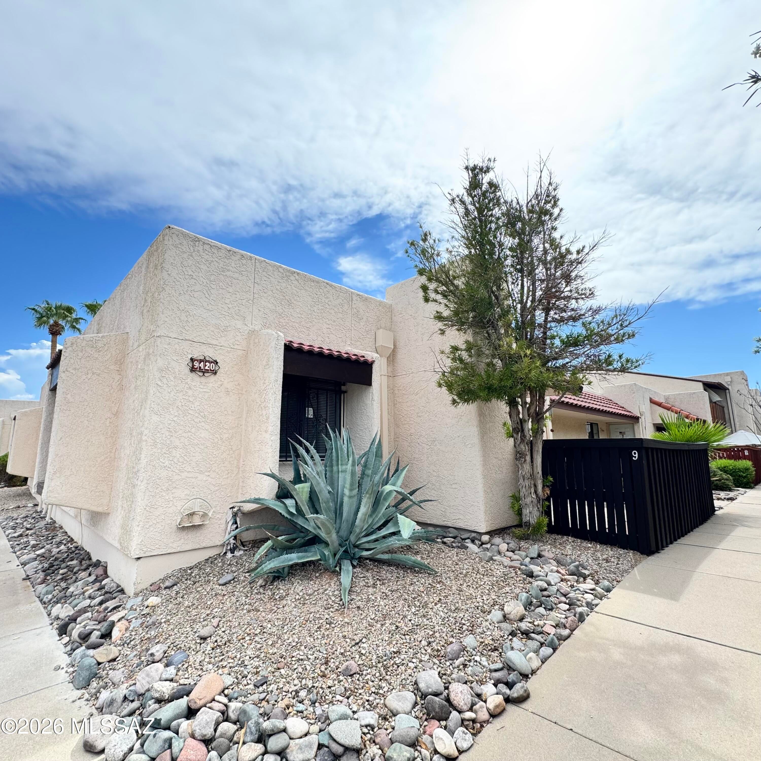 2 Bed | 2 Bath | Eastside Tucson Condo
Discover easy living in this 2-bedroom, 2-bath single-story condo on Tucson's desirable Eastside. The split-bedroom floor plan offers privacy and functionality, while the ideally positioned end-unit location provides added privacy and fast access.
Relax on the fully enclosed patio, a perfect spot to unwind, entertain, or enjoy Tucson's beautiful star-filled nights. The community also offers a pool, spa, and recreation room, giving you plenty of opportunities to relax and socialize without leaving home. Conveniently located near shopping, dining, and everyday amenities, this condo puts everything you need within easy reach.
This well-established condominium is priced to sell and presents a great opportunity for a buyer looking for value in Tucson.