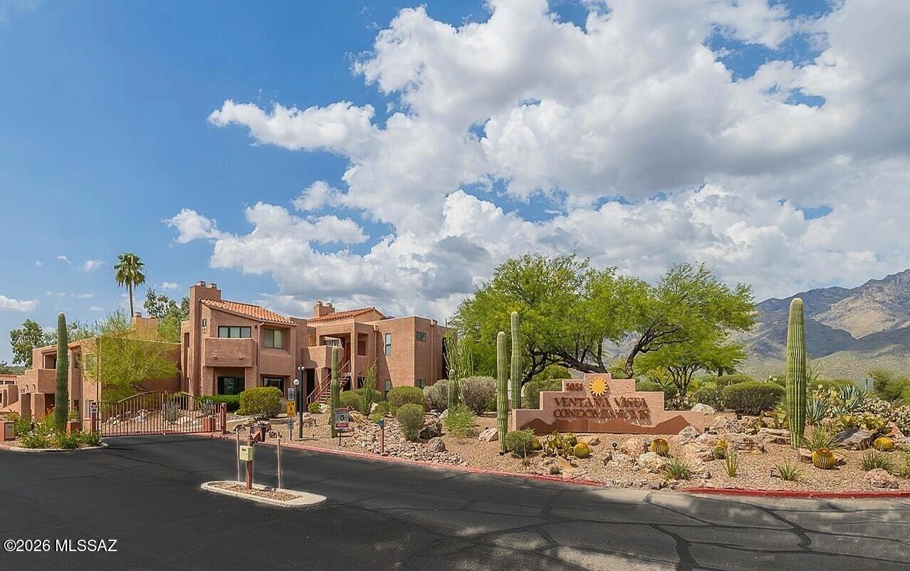Ventana Vista Condominiums - Residential