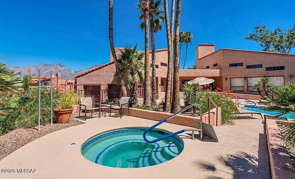 Ventana Vista Condominiums - Residential
