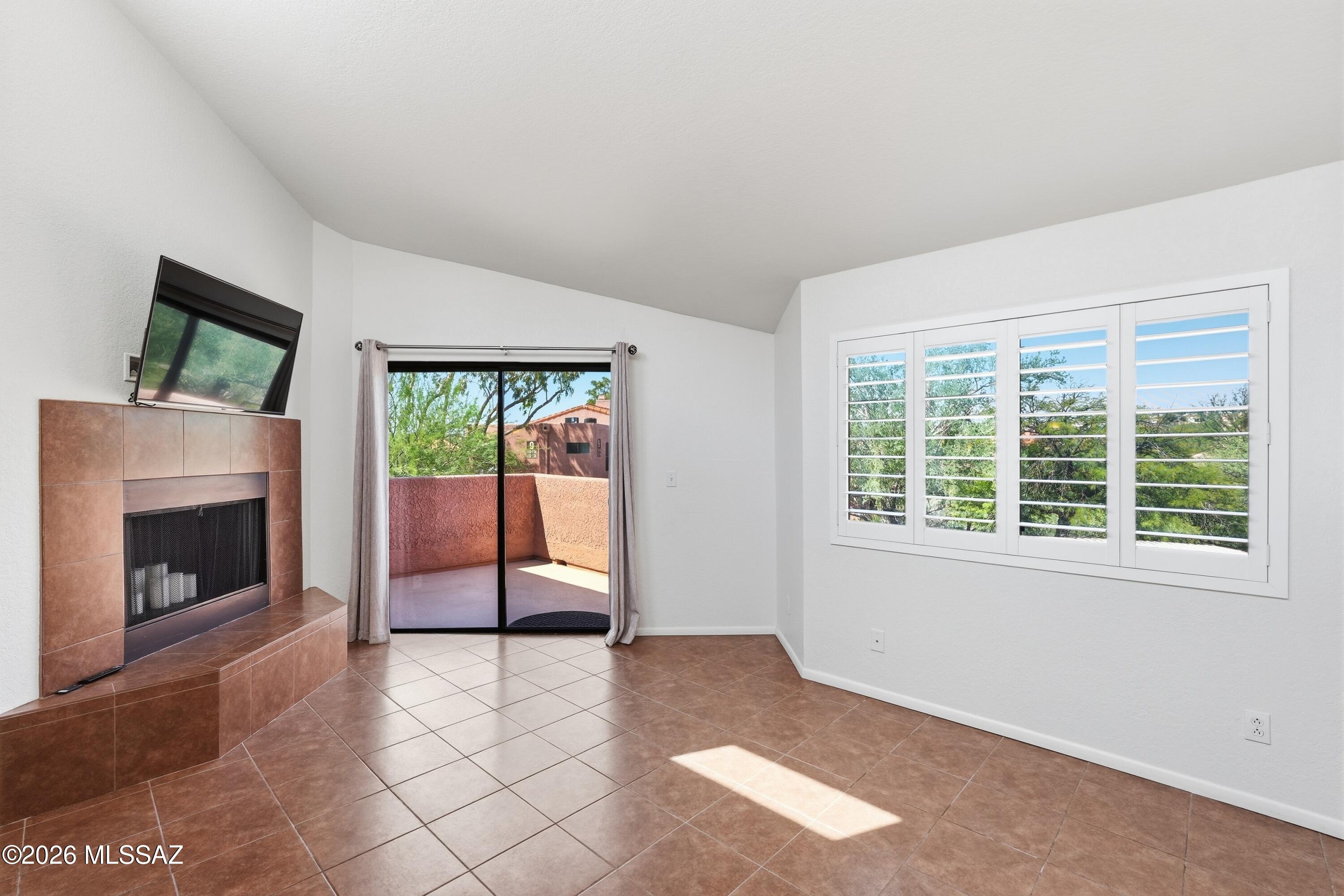 Ventana Vista Condominiums - Residential