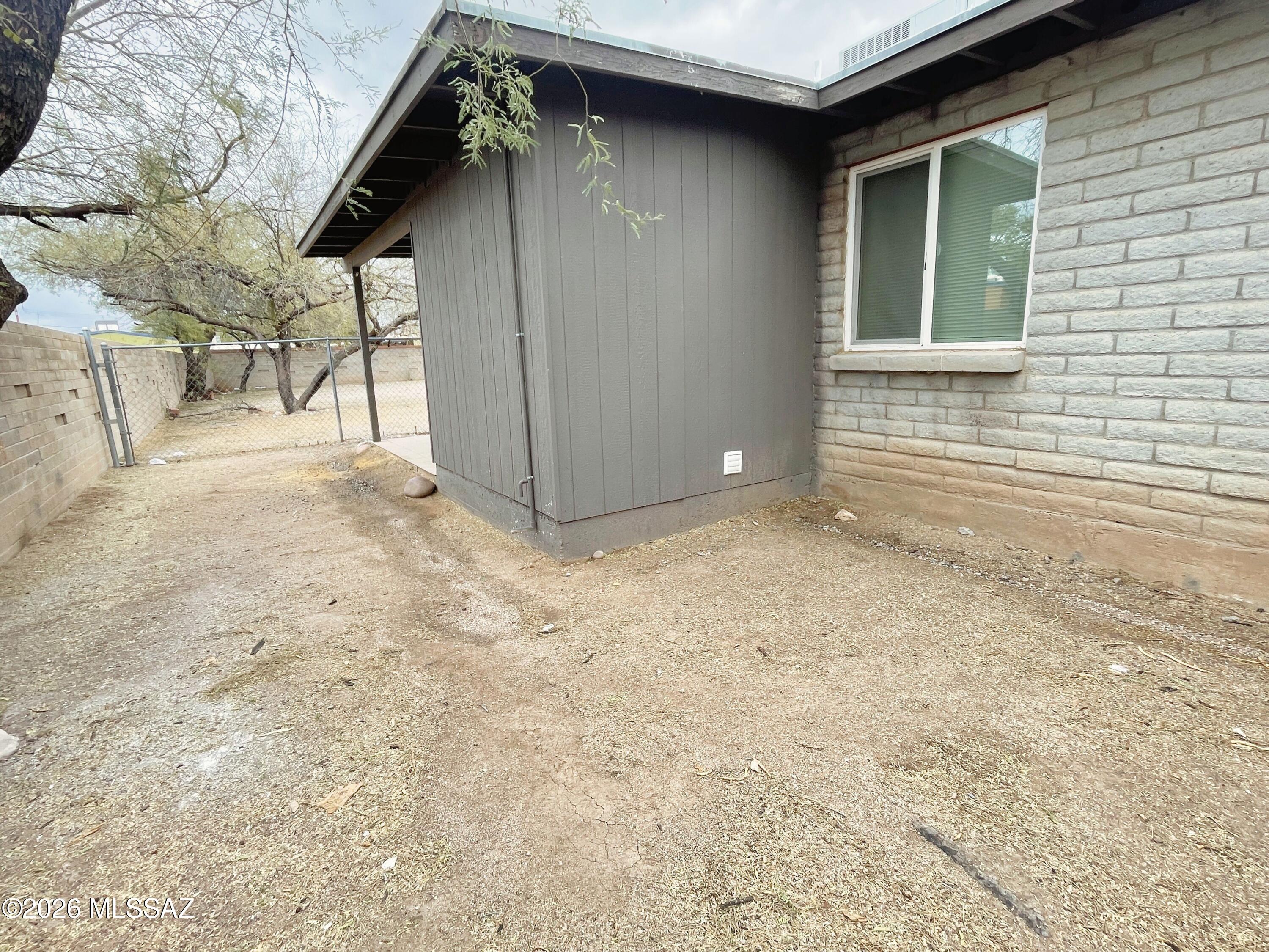 Hill Side View Add - Residential Lease