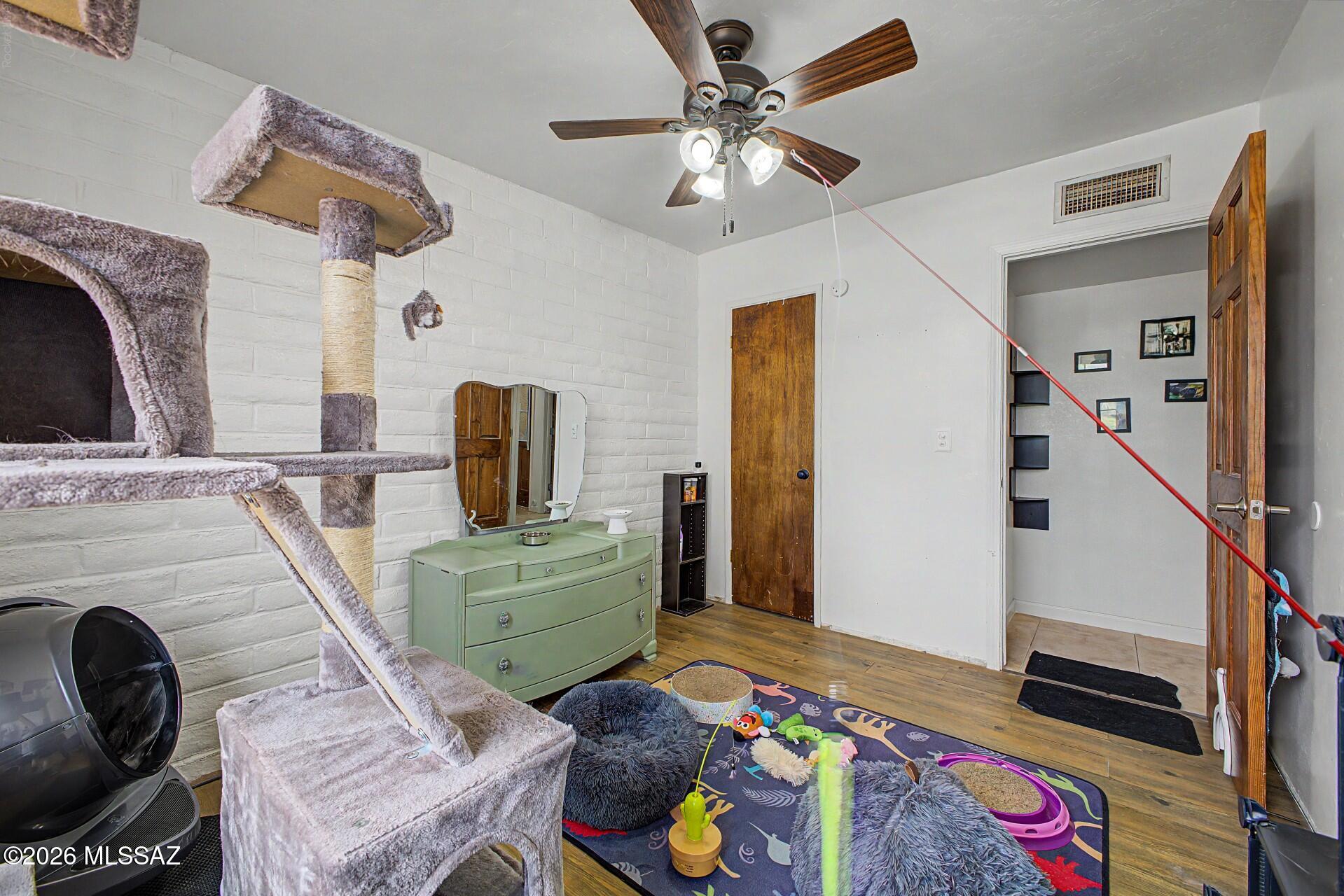 Valley View East NO. 2 (1-134) - Residential Lease
