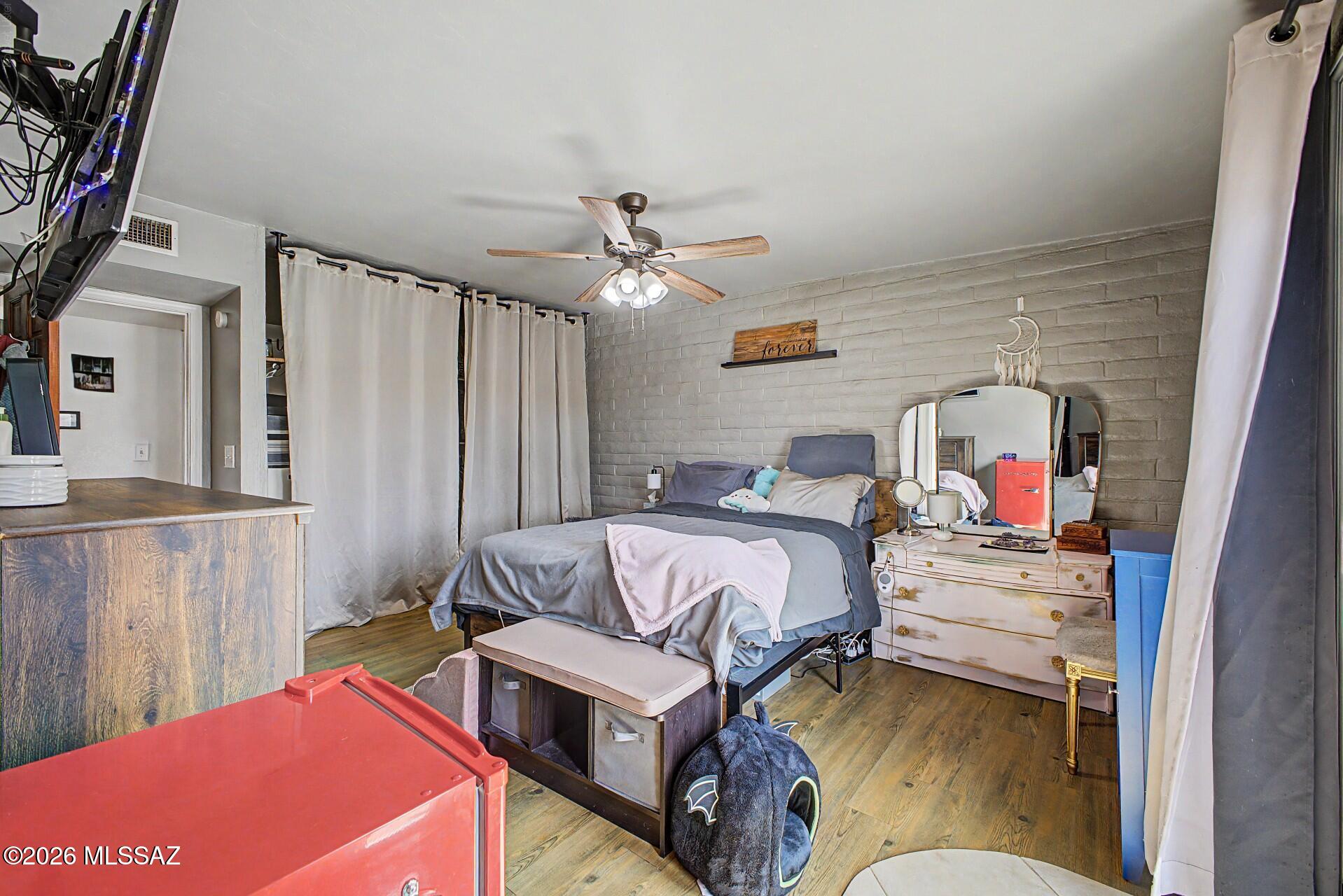 Valley View East NO. 2 (1-134) - Residential Lease