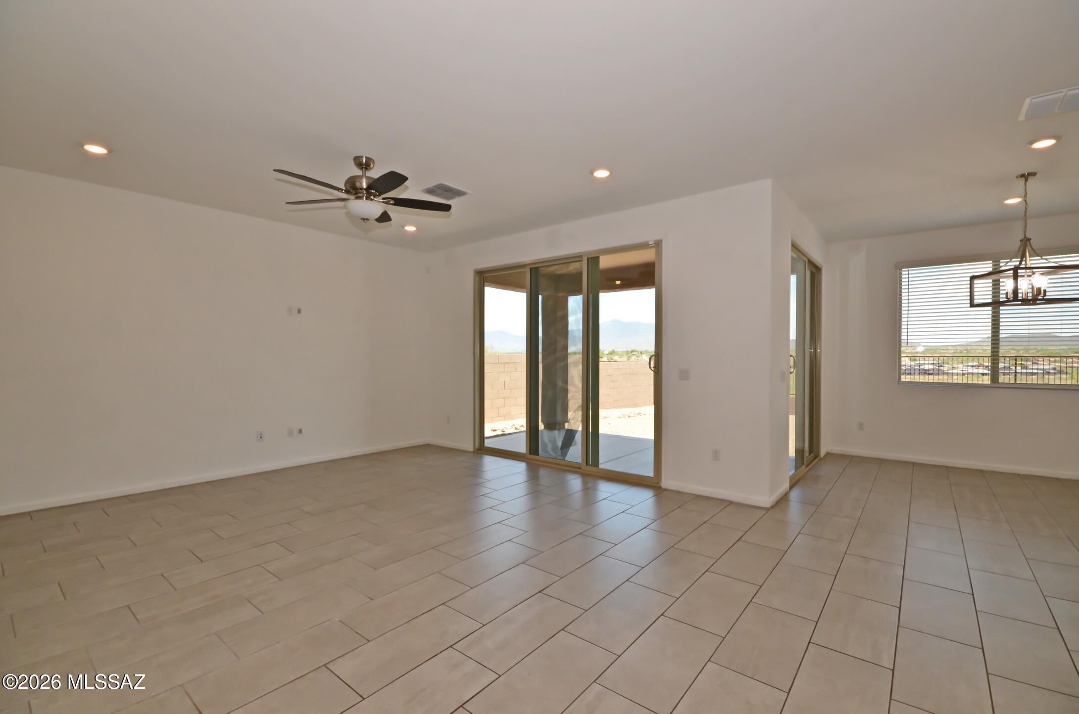 The Vistas At Rincon Knolls SQ20152600506 - Residential Lease