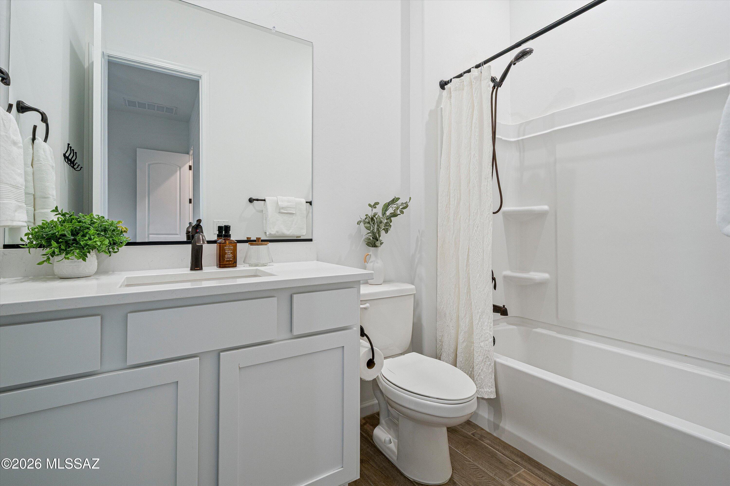 The Vistas At Rincon Knolls SQ20152600506 - Residential