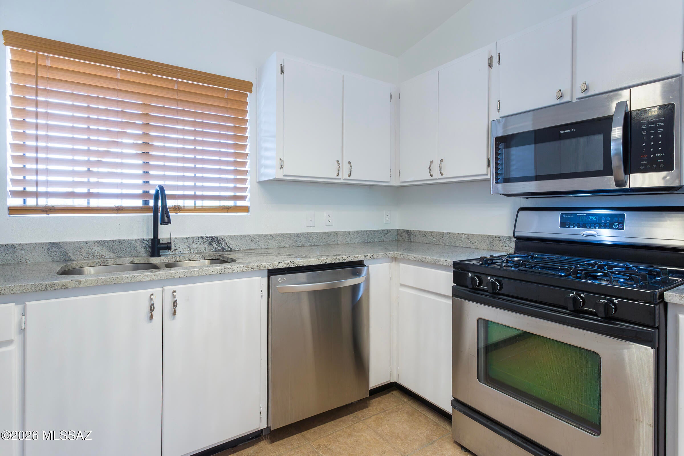 Rio Rico Estates 10 - Residential Lease