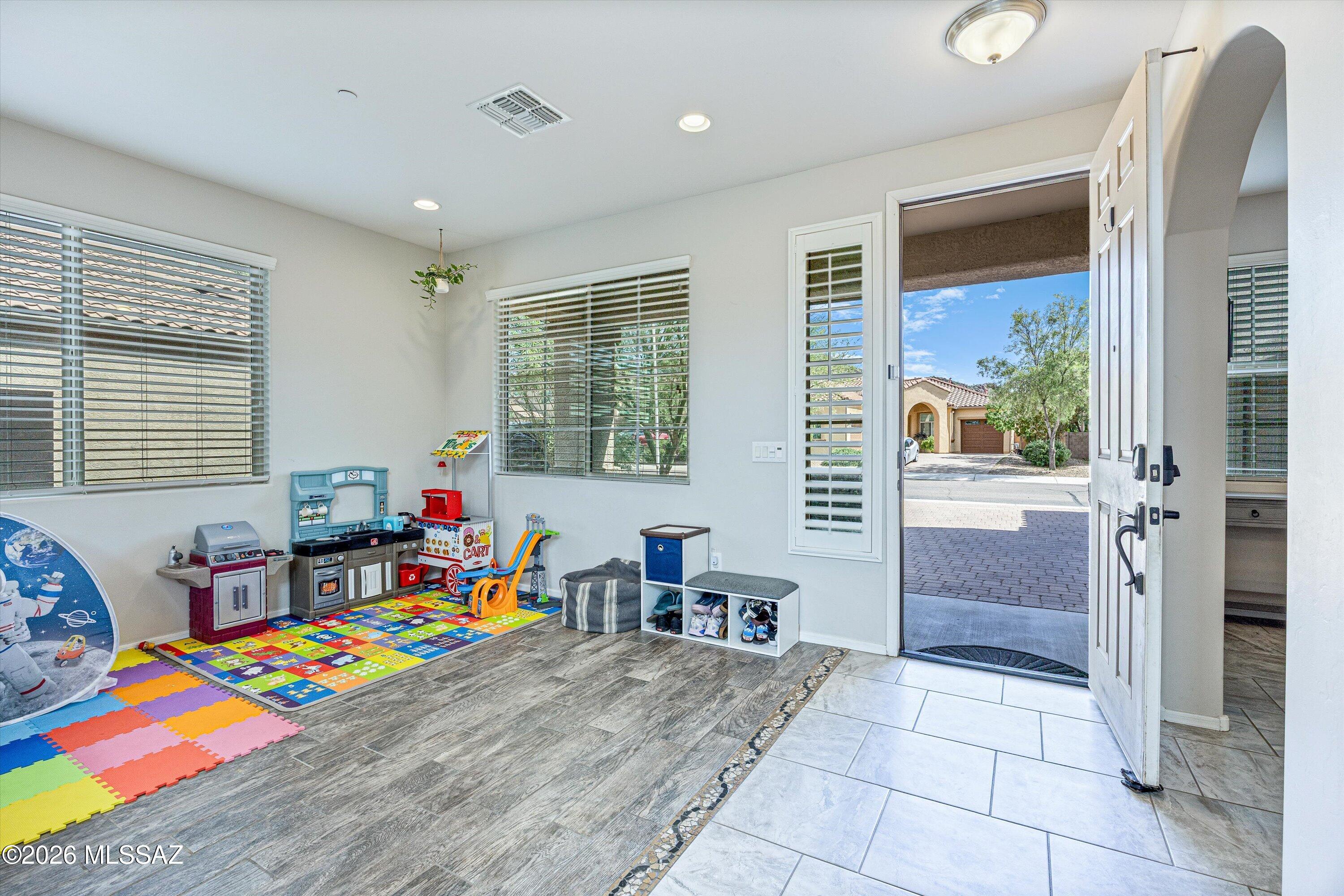 Saguaro Bloom - Residential