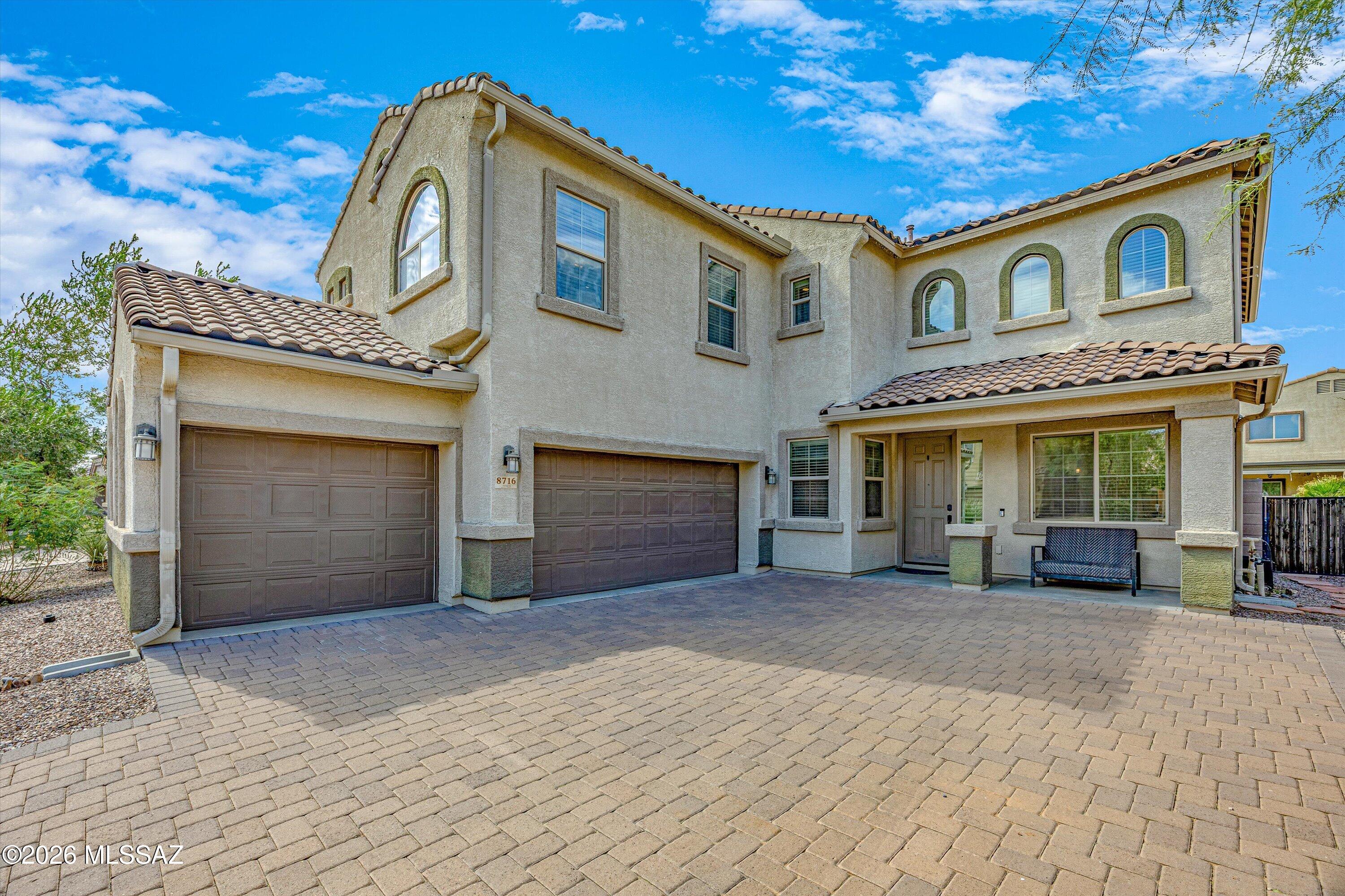 Saguaro Bloom - Residential