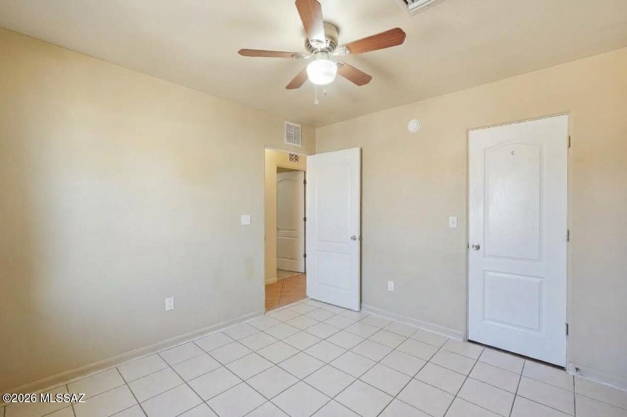 Esperanza Place (1-27) - Residential
