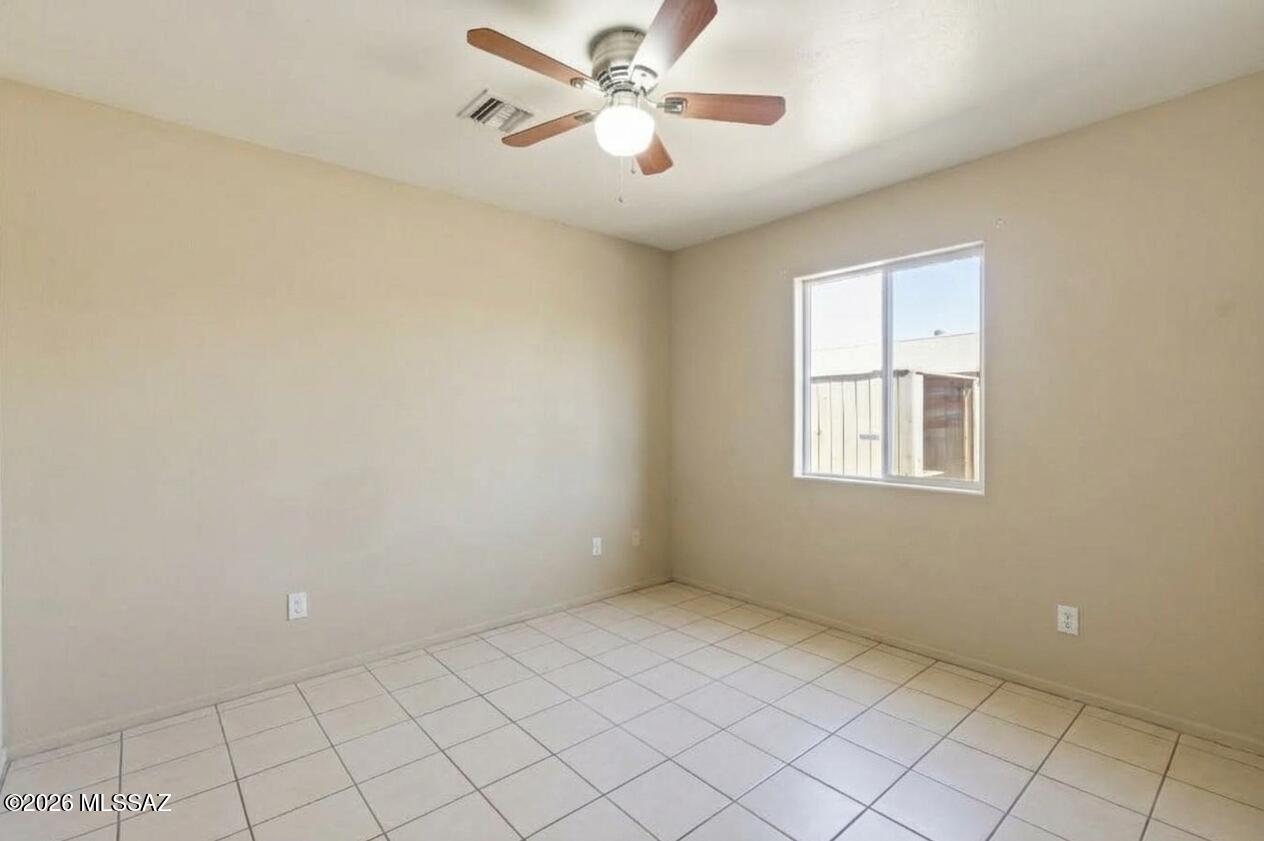 Esperanza Place (1-27) - Residential