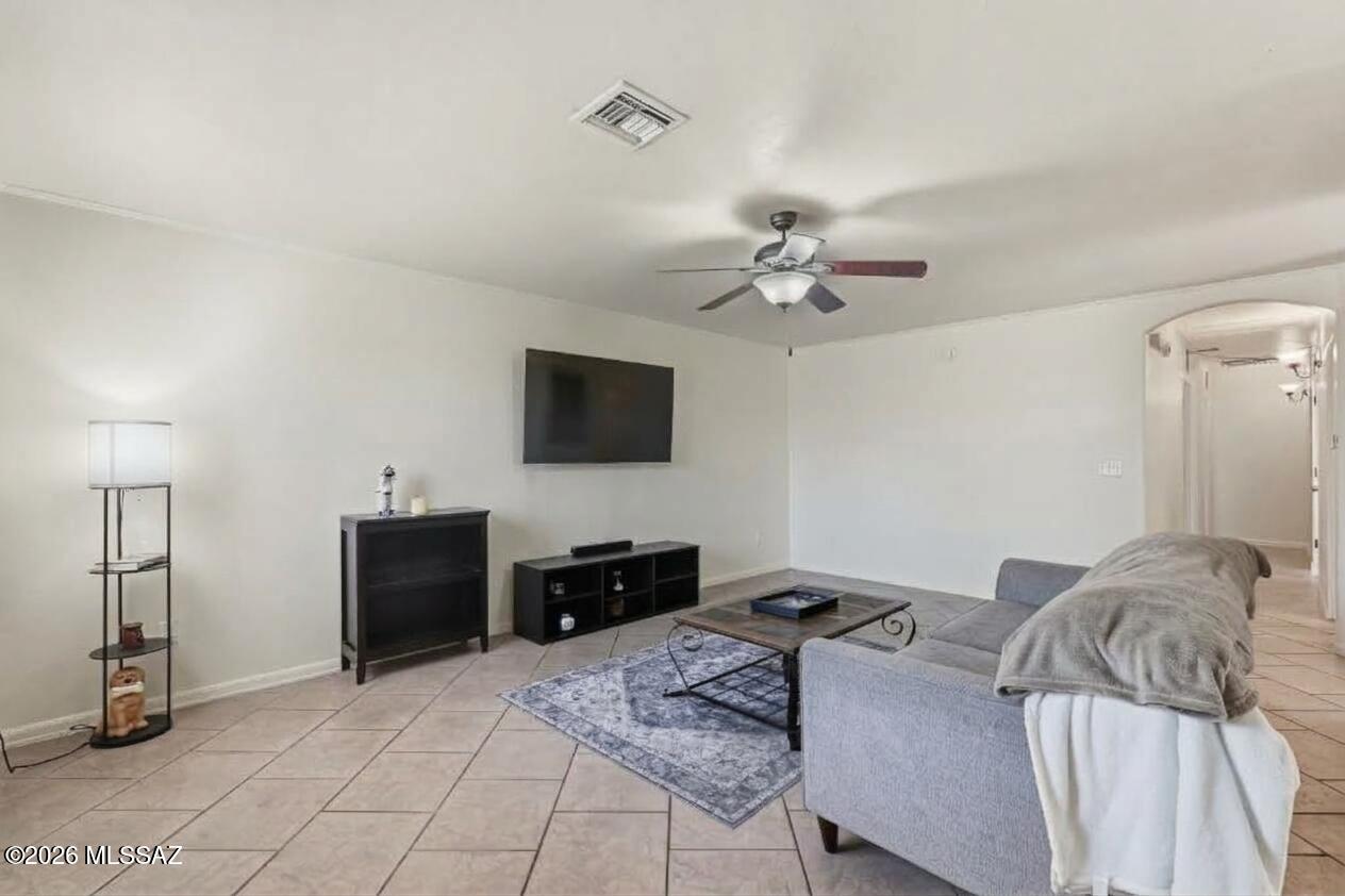 Esperanza Place (1-27) - Residential