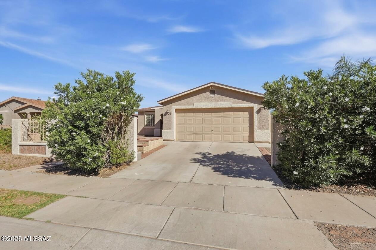 Esperanza Place (1-27) - Residential