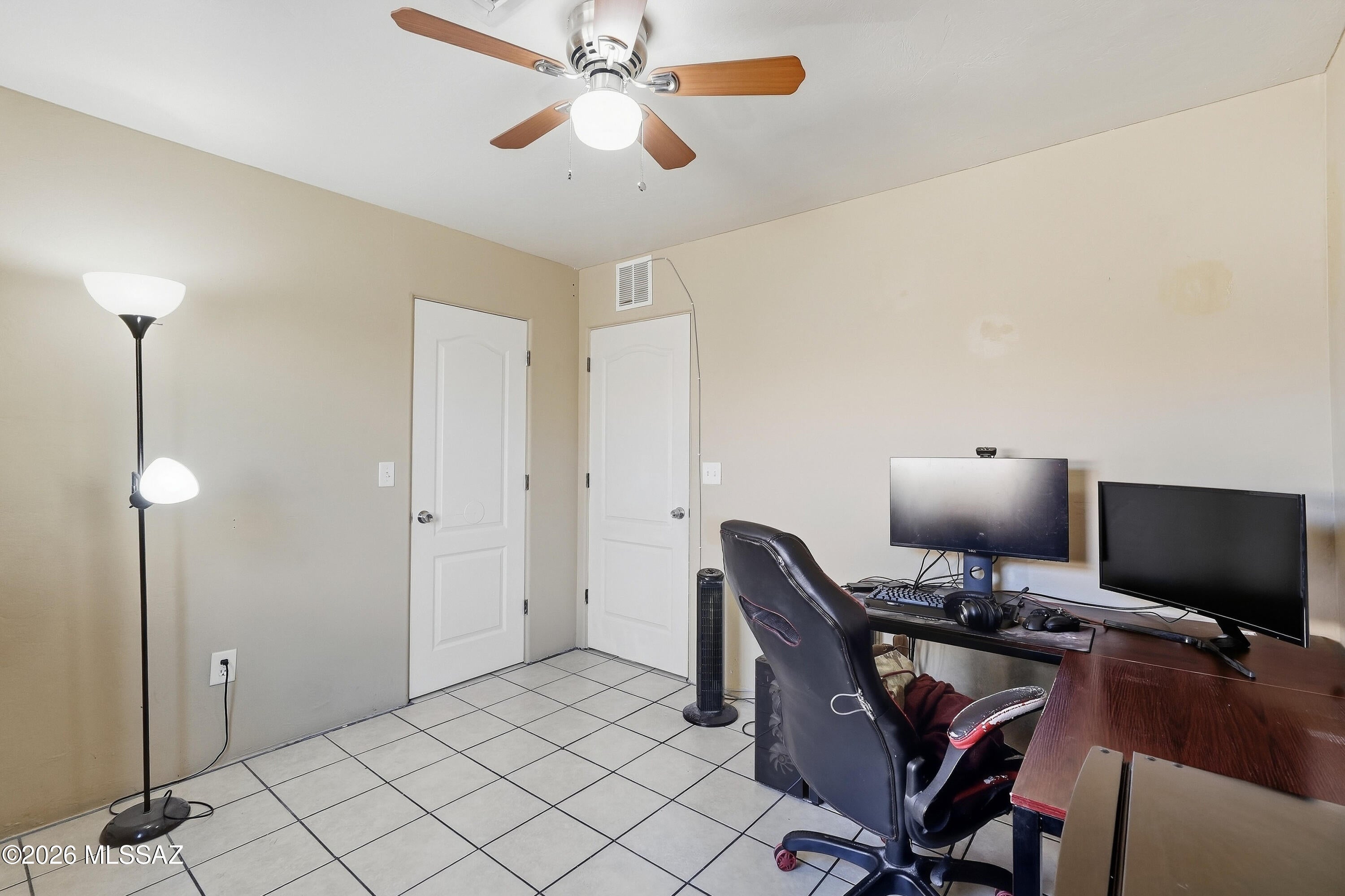 Esperanza Place (1-27) - Residential