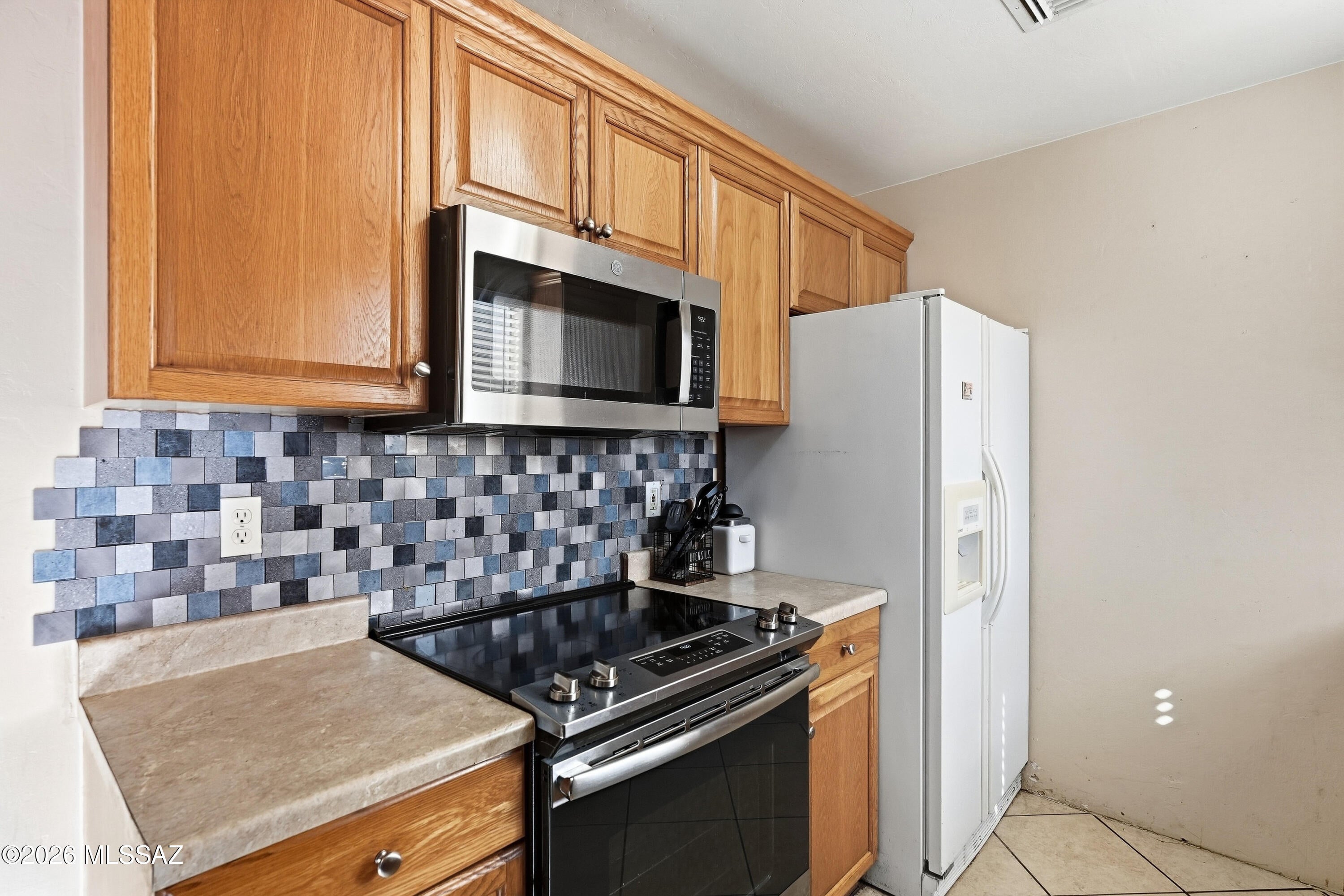 Esperanza Place (1-27) - Residential