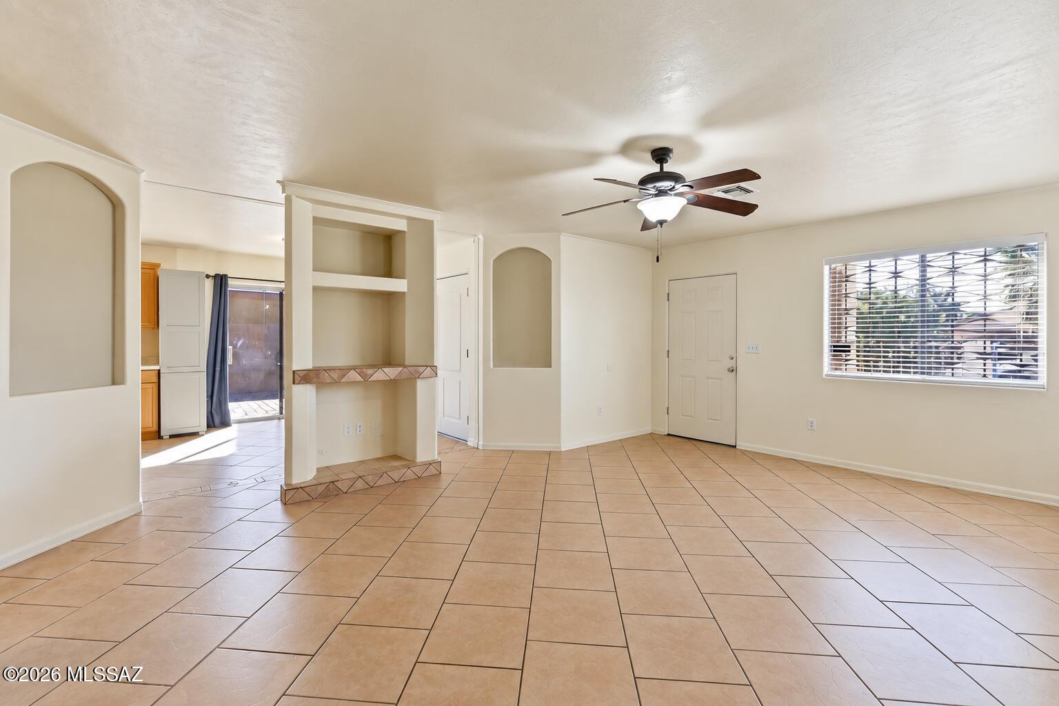Esperanza Place (1-27) - Residential