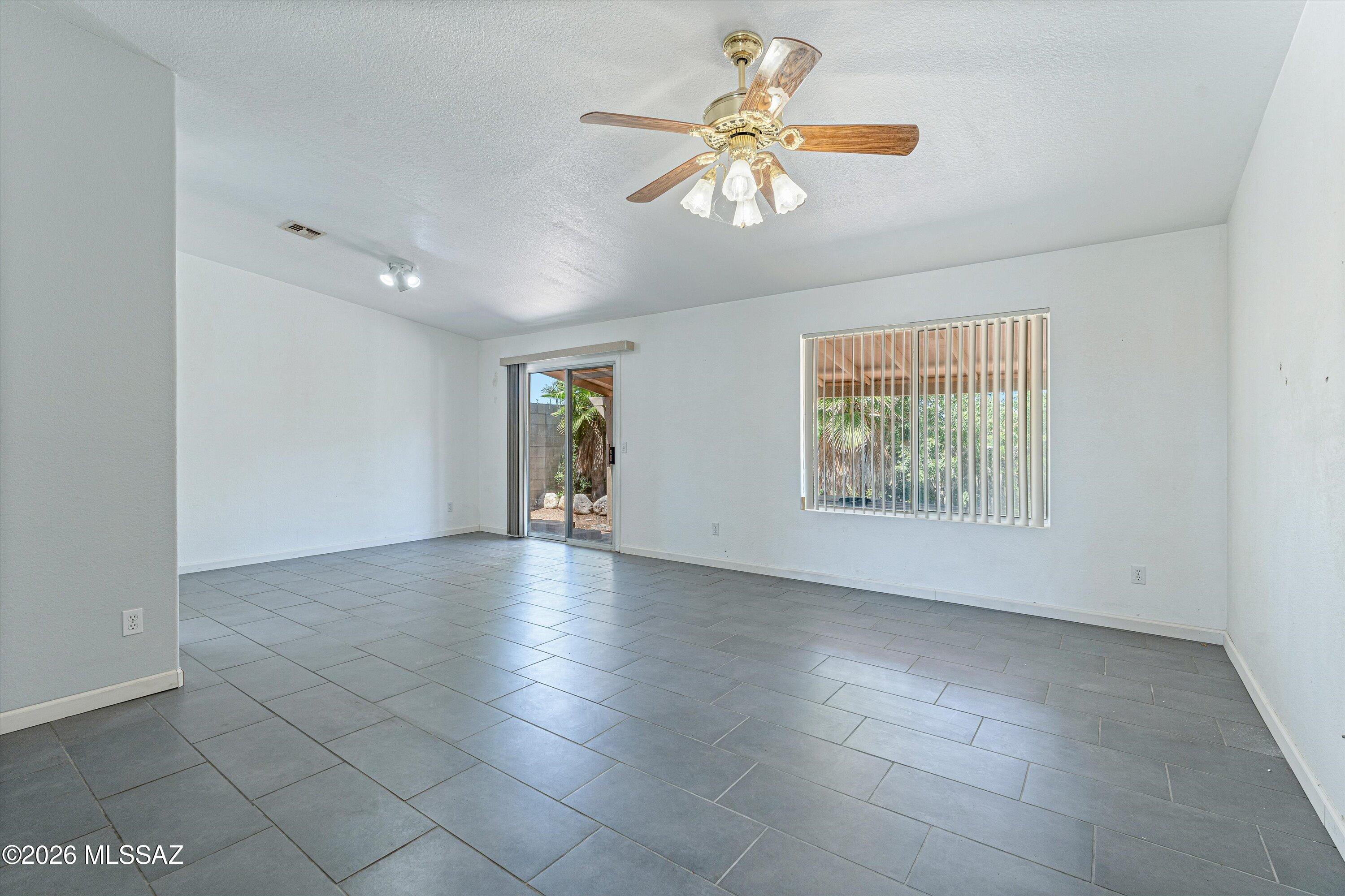 Fairway Groves (215-287) - Residential