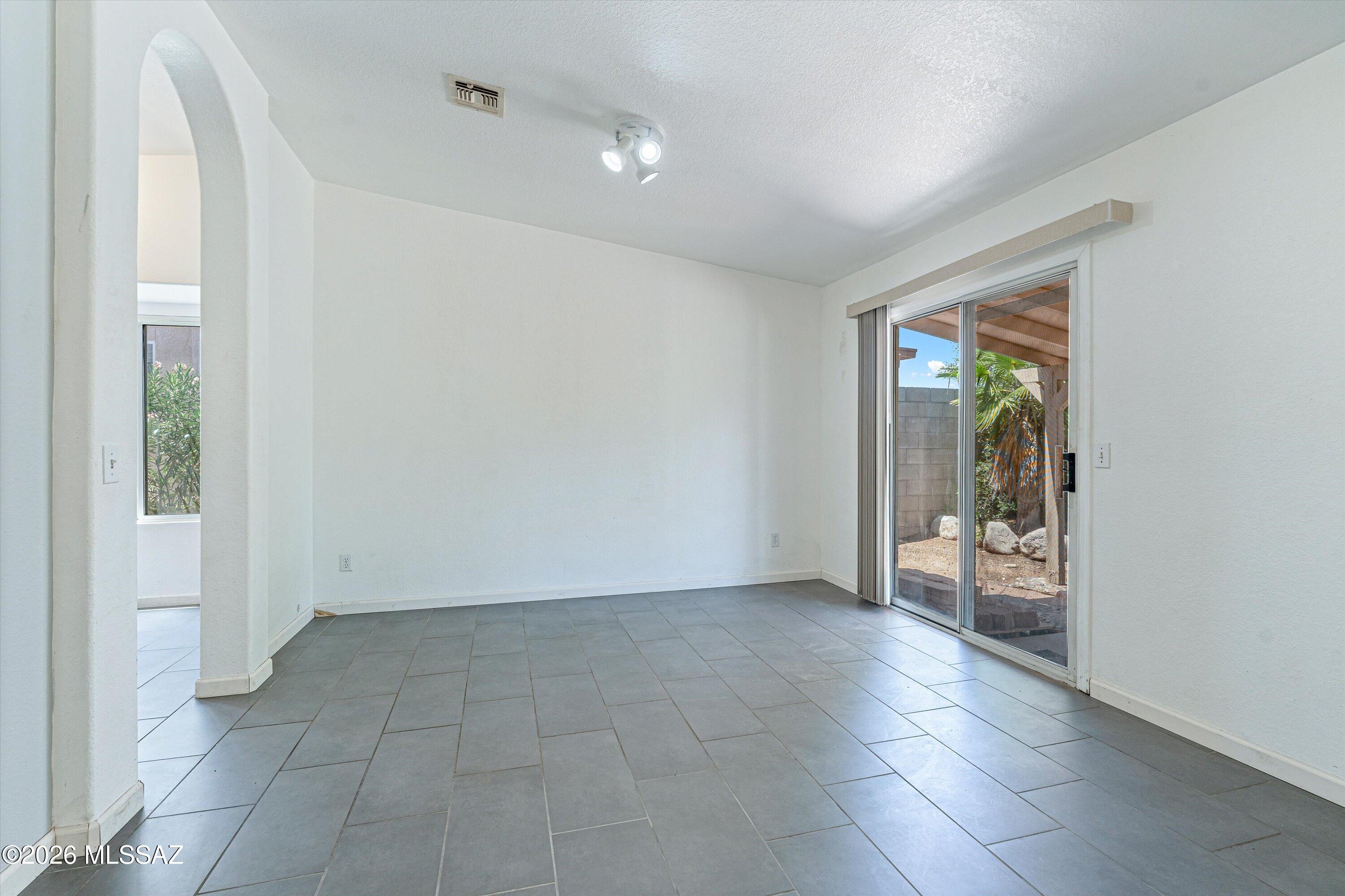 Fairway Groves (215-287) - Residential