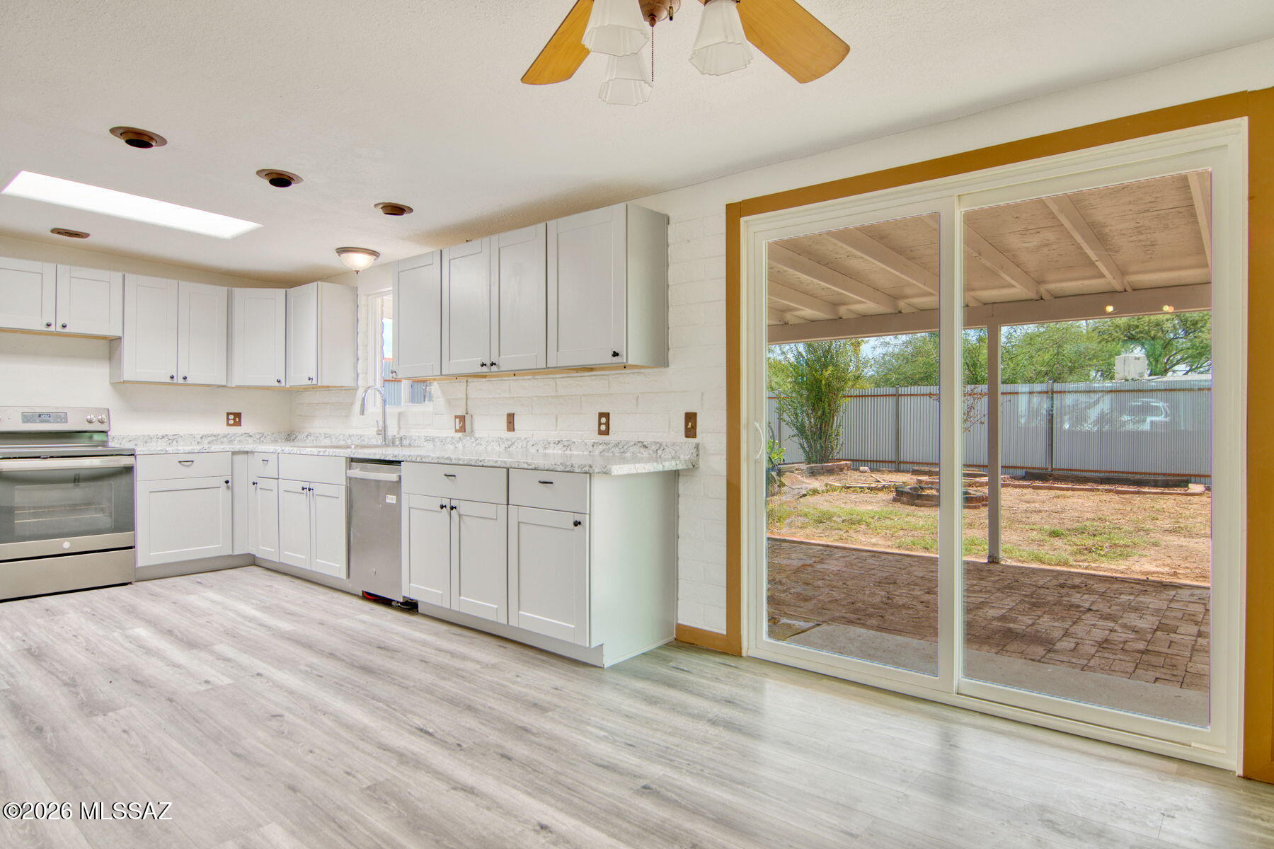 Casas Adobes Park (1-93) - Residential