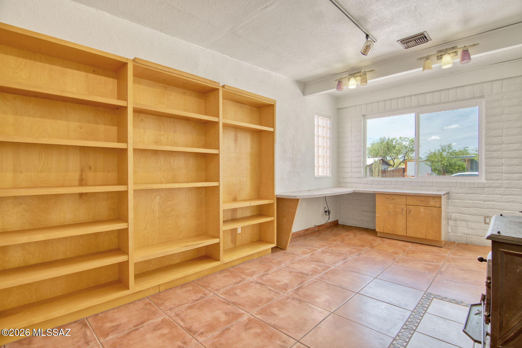 Casas Adobes Park (1-93) - Residential