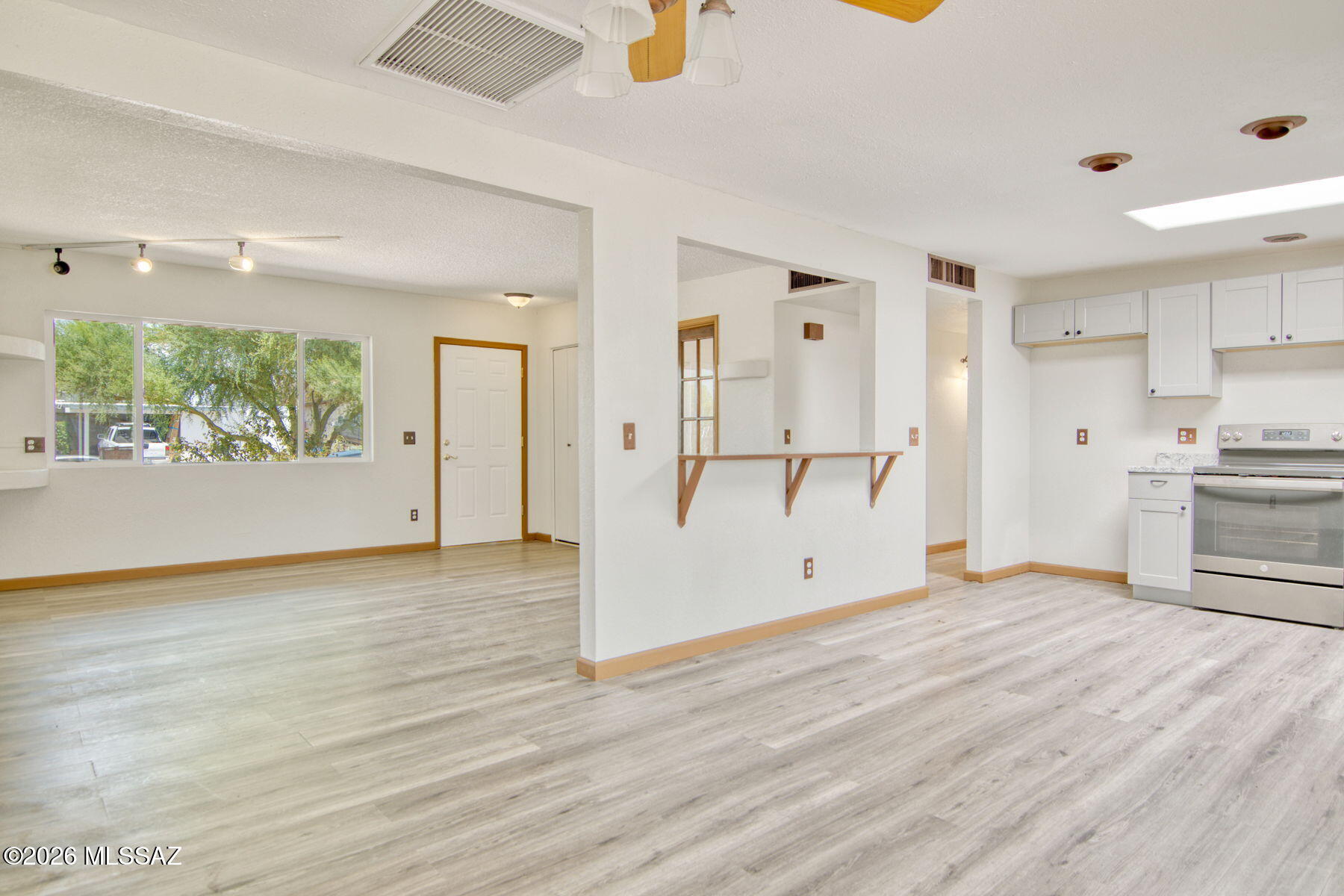 Casas Adobes Park (1-93) - Residential