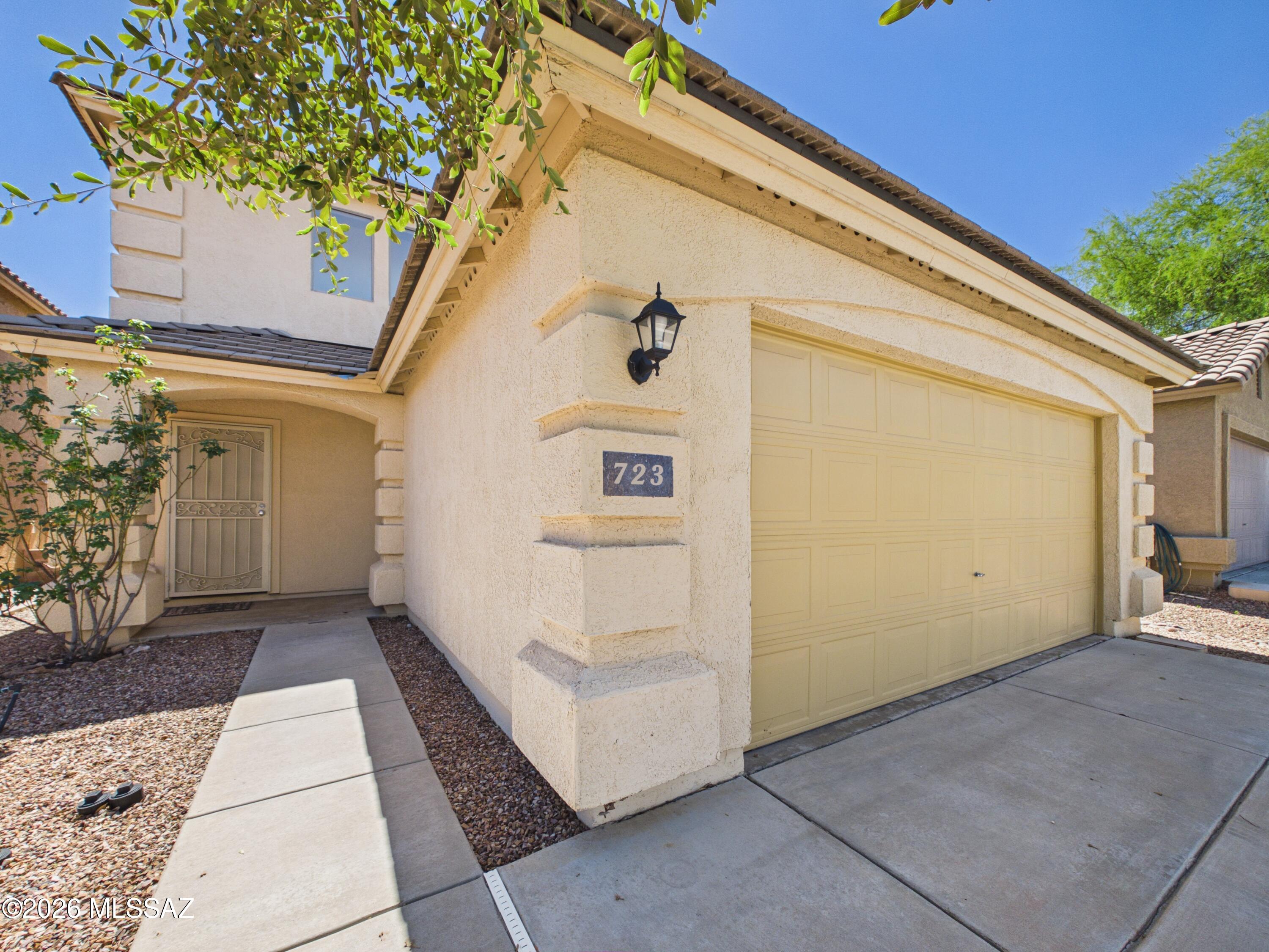 Welcome to this inviting home in the desirable Quail Creek area of Green Valley! This well-maintained property offers a comfortable floor plan with spacious living areas and plenty of natural light. The kitchen provides ample cabinet and counter space, while the adjacent dining and living areas create an easy flow for everyday living and entertaining. The primary suite offers a private retreat, and additional bedrooms provide flexibility for guests, an office, or hobbies. Enjoy Arizona's beautiful weather from the outdoor living spaces and low-maintenance yard. Conveniently located near shopping, dining, recreation, and the many amenities Green Valley has to offer.