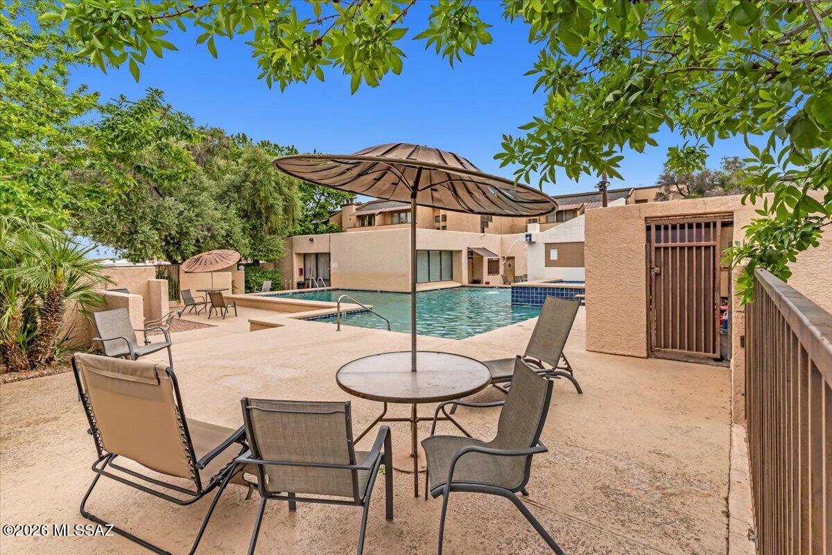 Coronado Place Condominiums II (Units 37-158) - Residential