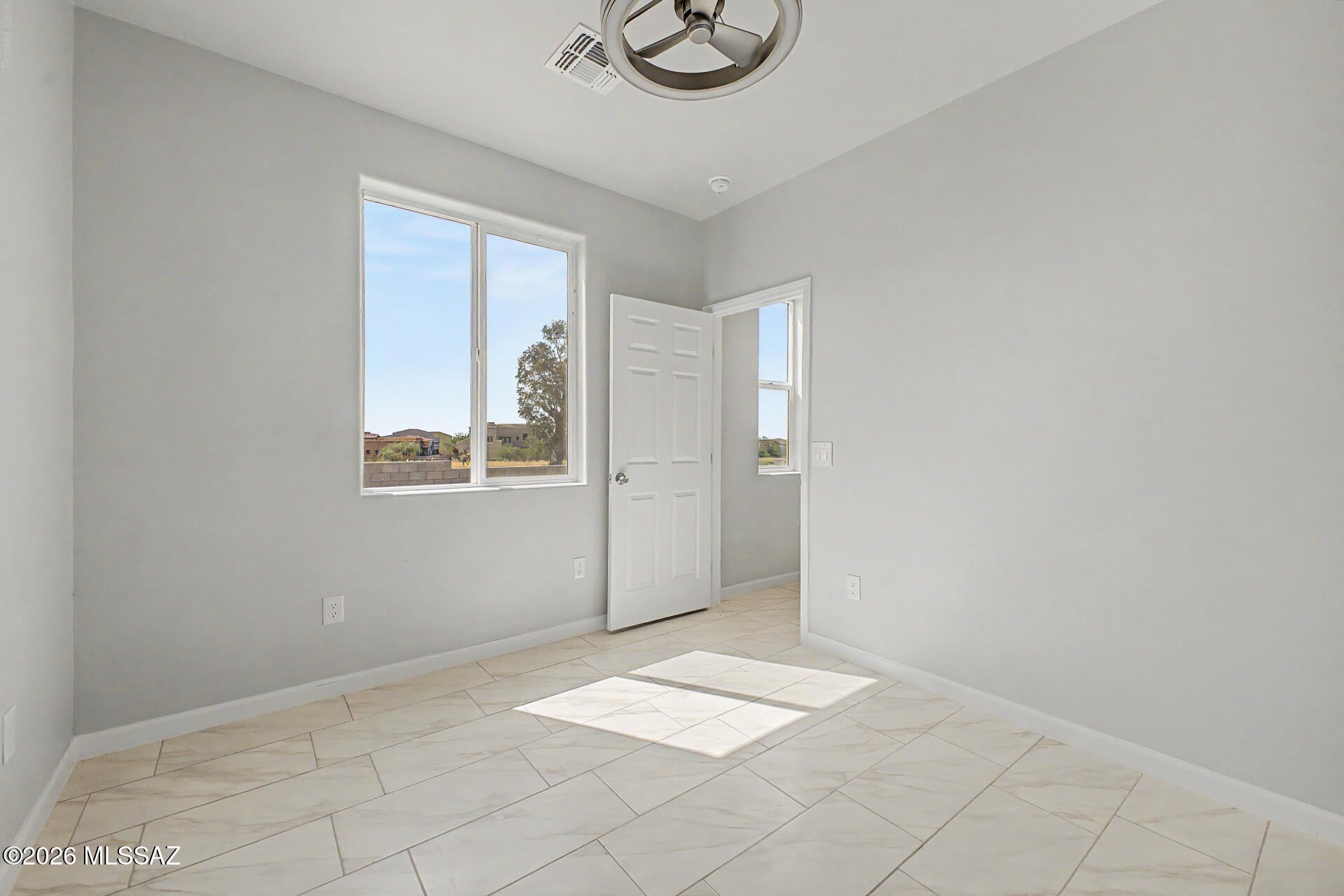 New Tucson Unit NO. 4 (1-203) - Residential