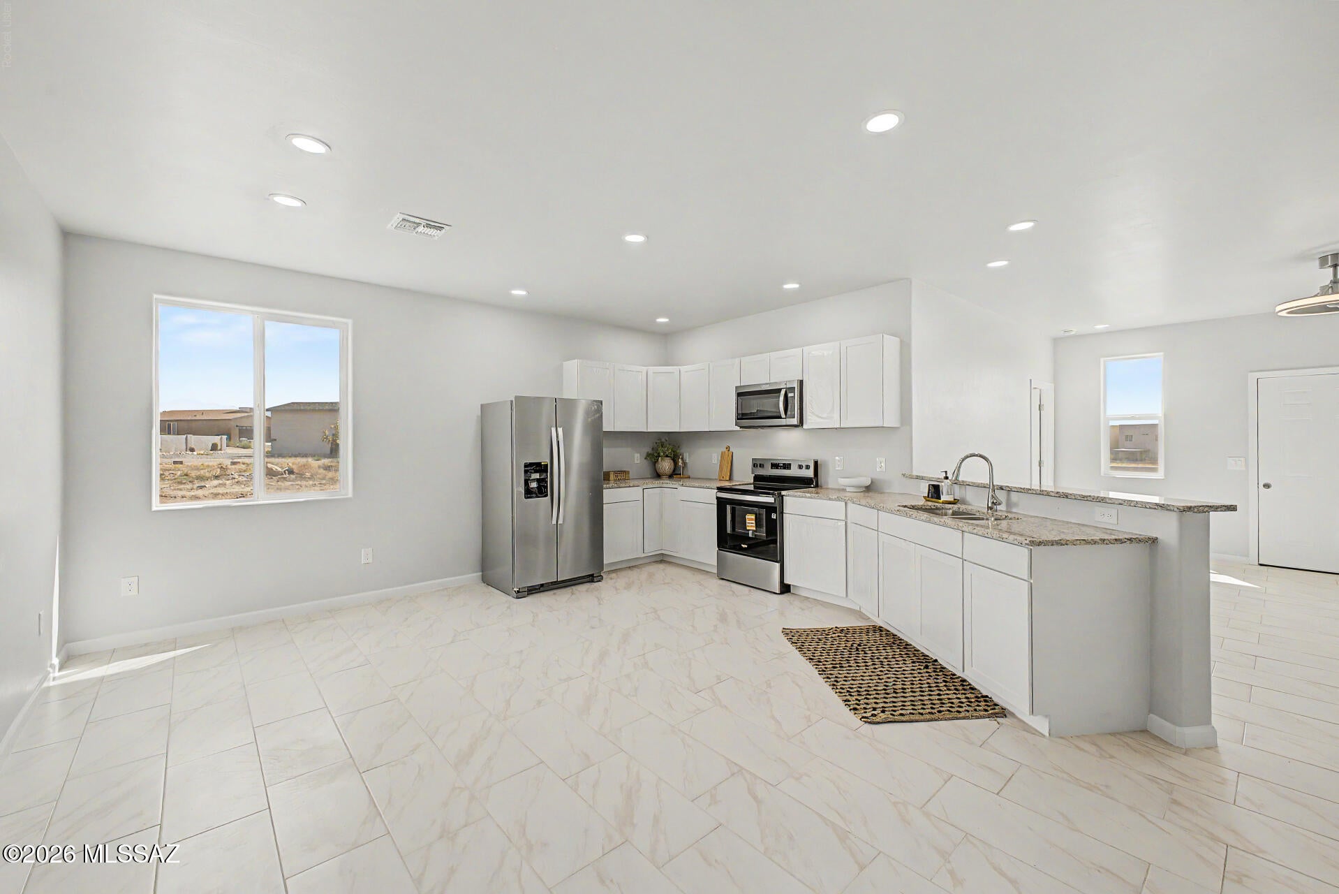 New Tucson Unit NO. 4 (1-203) - Residential