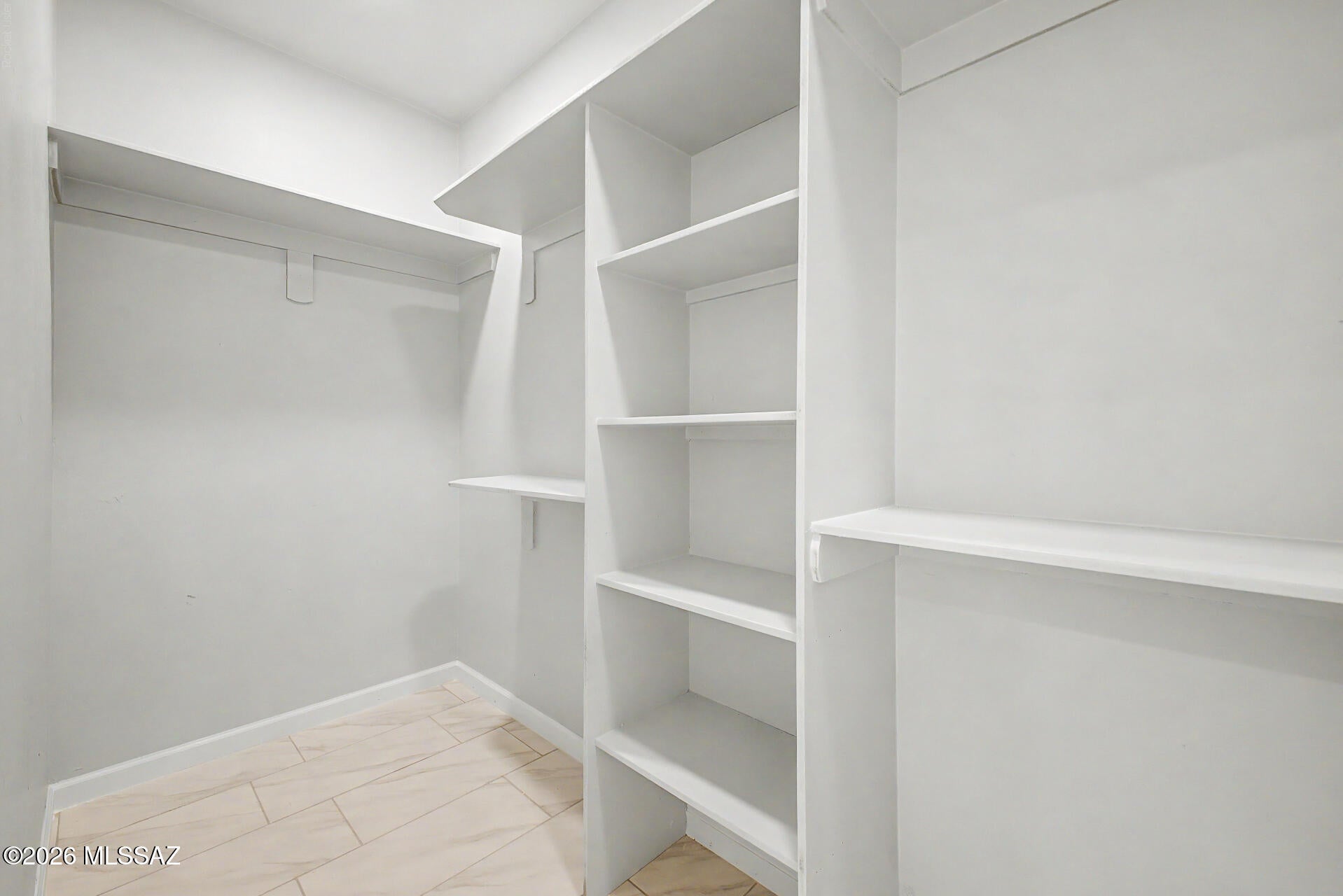 New Tucson Unit NO. 4 (1-203) - Residential
