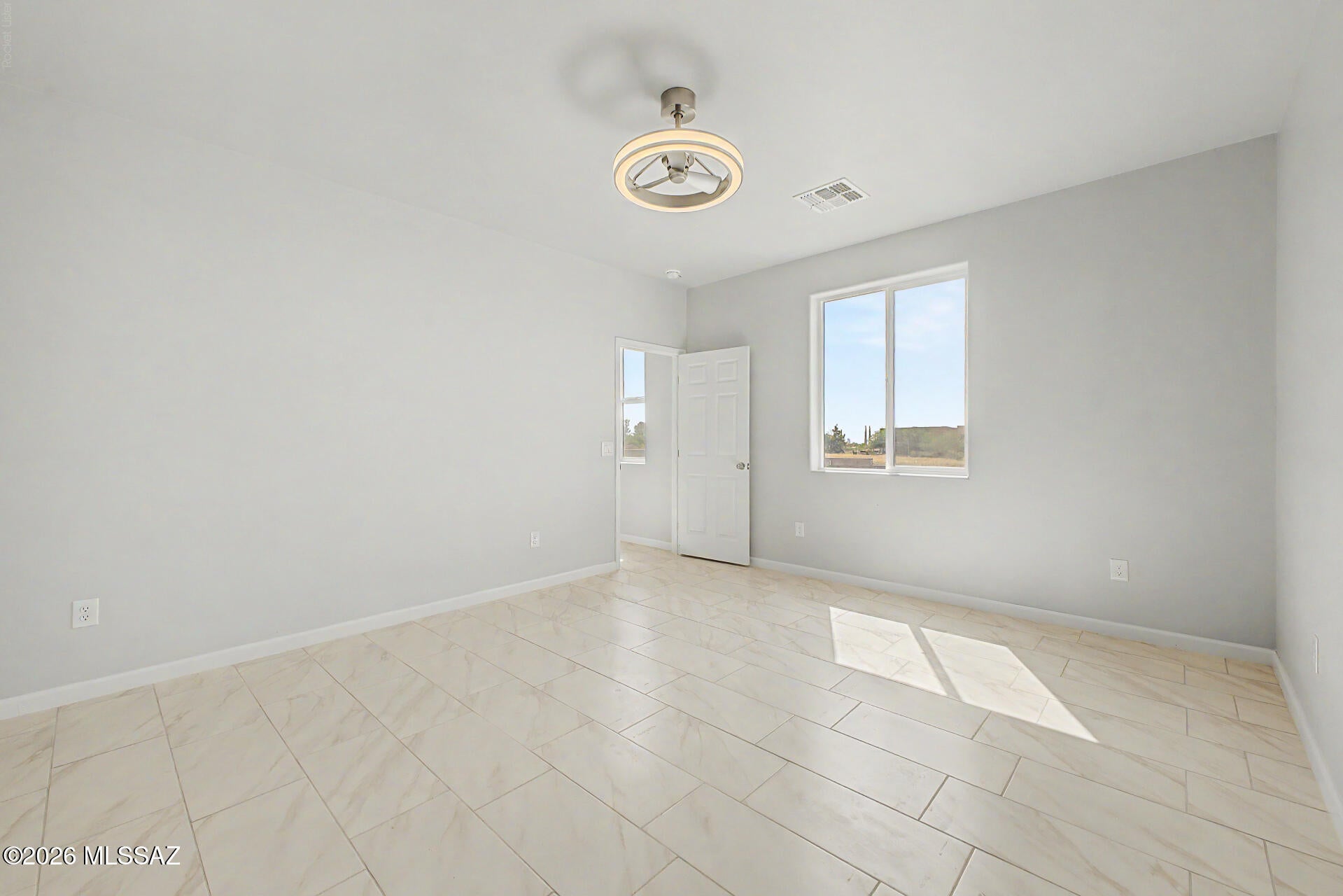 New Tucson Unit NO. 4 (1-203) - Residential