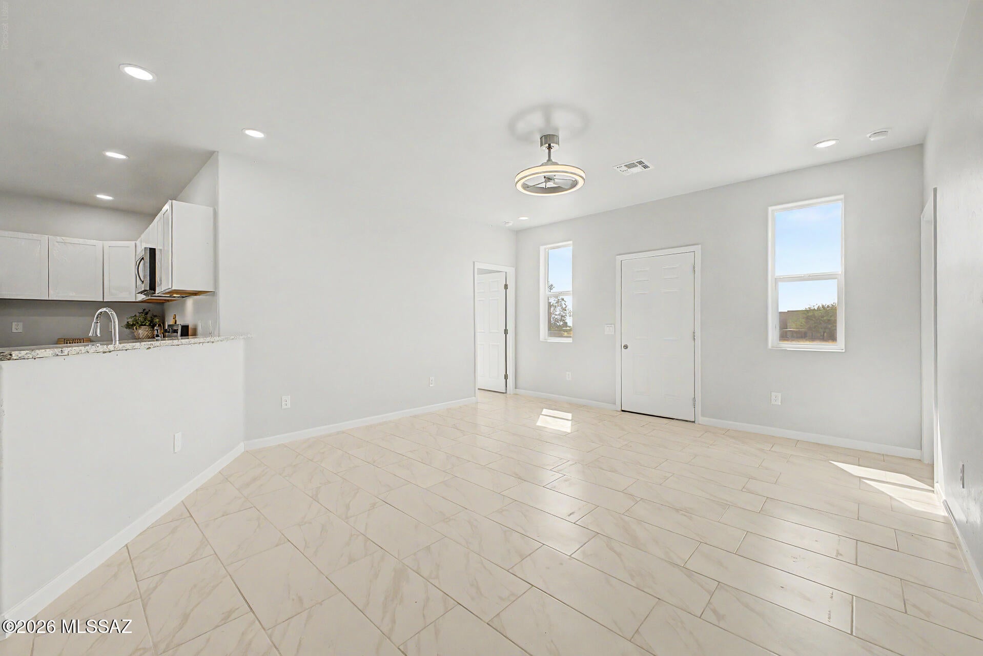 New Tucson Unit NO. 4 (1-203) - Residential