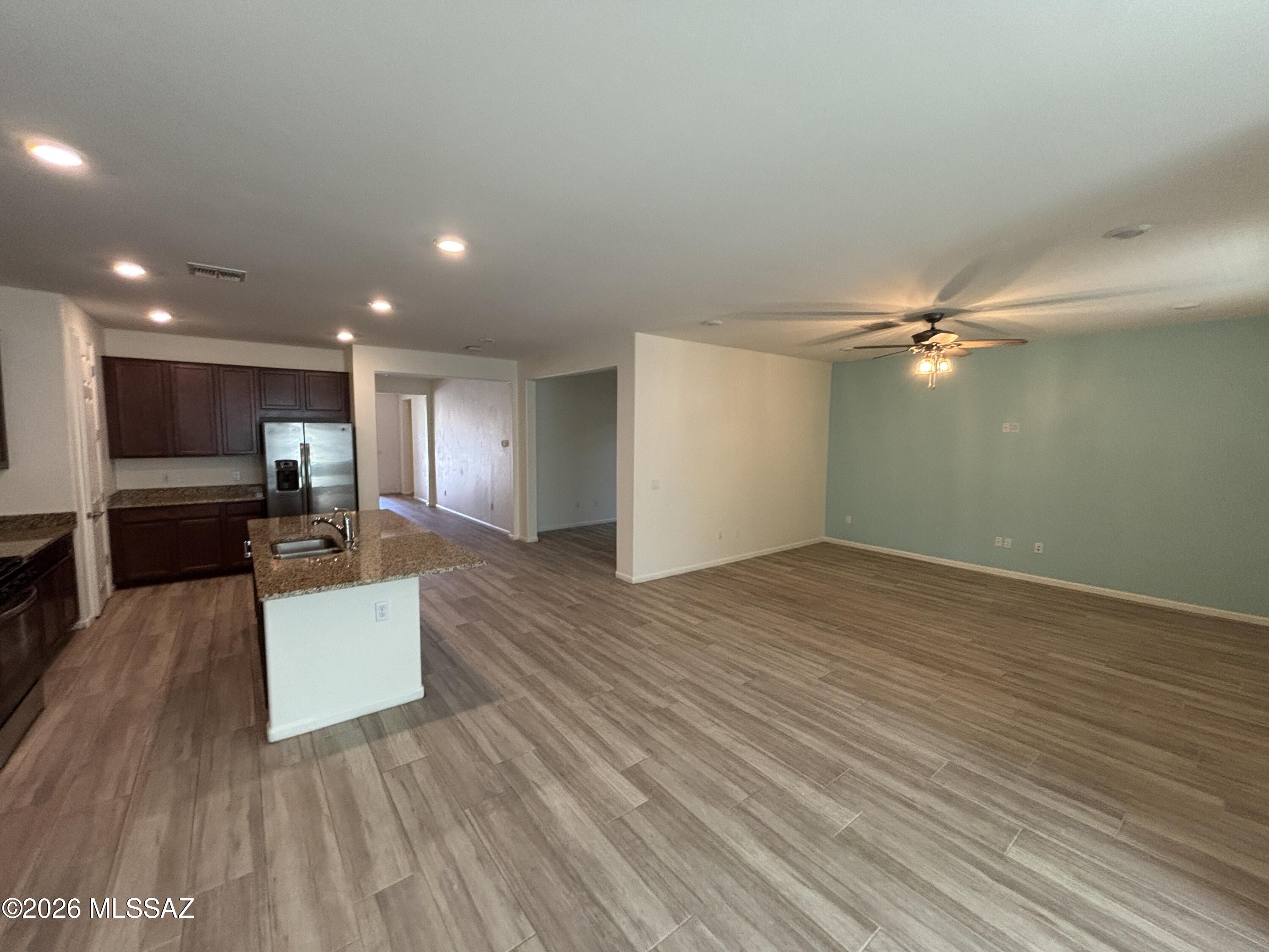 La Estancia De Tucson (1-330) - Residential Lease
