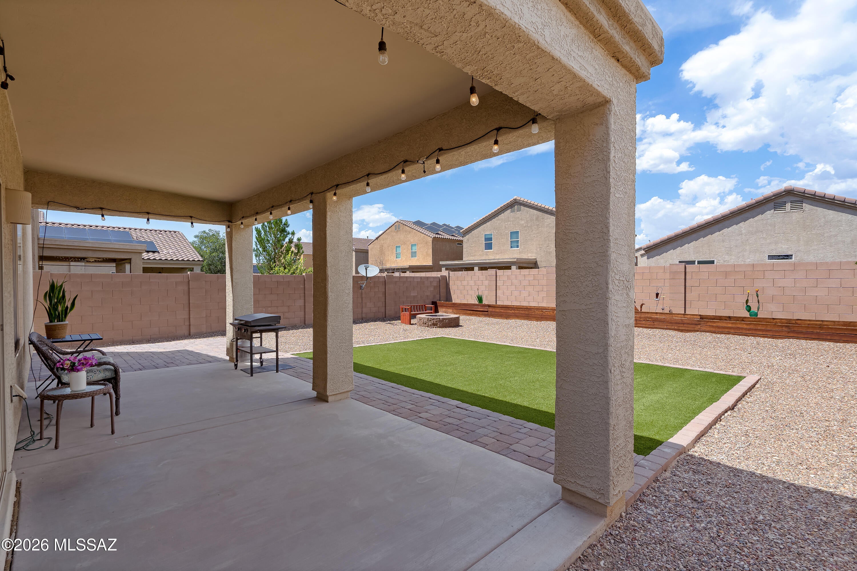Vista Del Lago Norte SQ20140780198 - Residential
