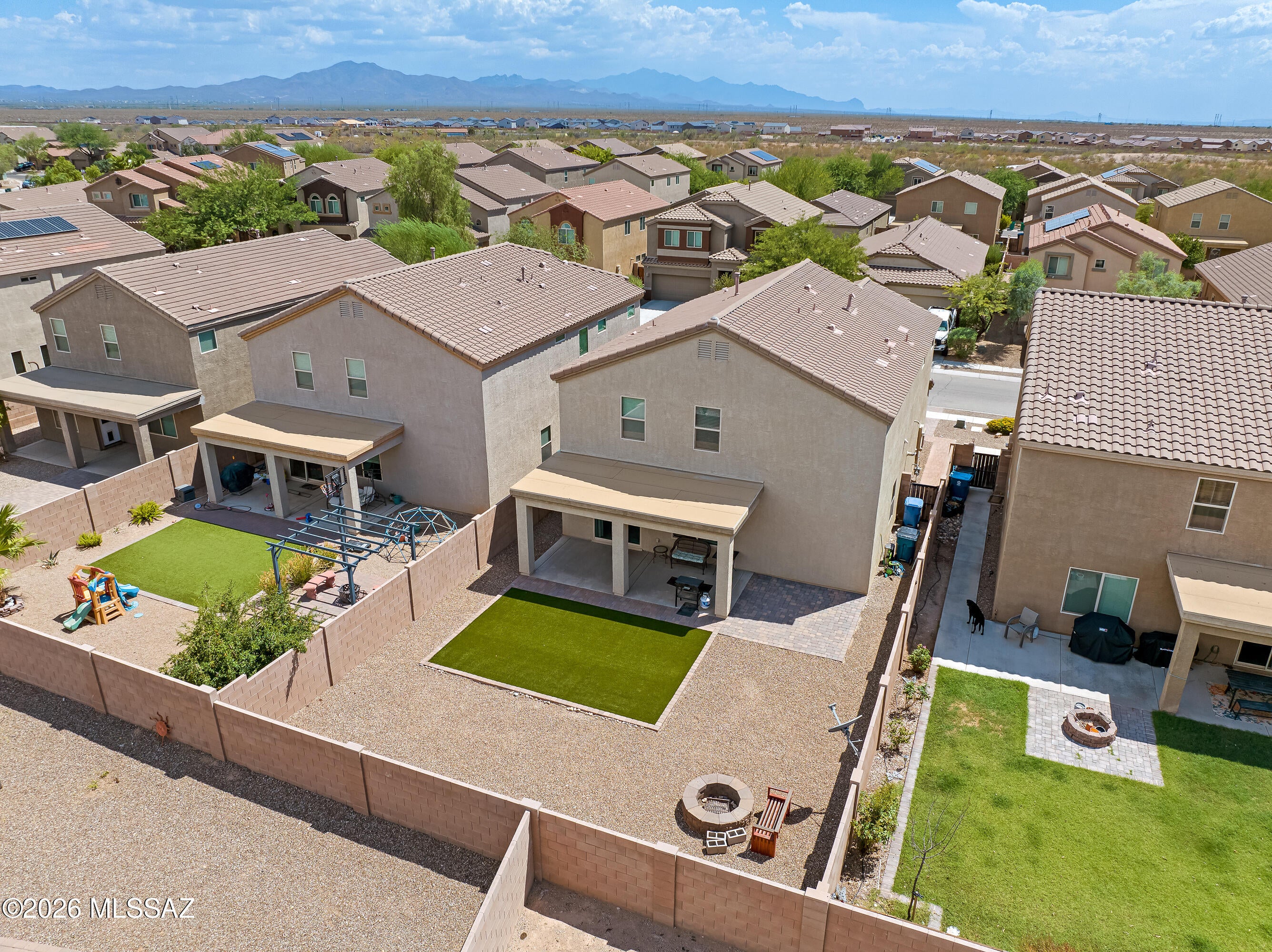 Vista Del Lago Norte SQ20140780198 - Residential