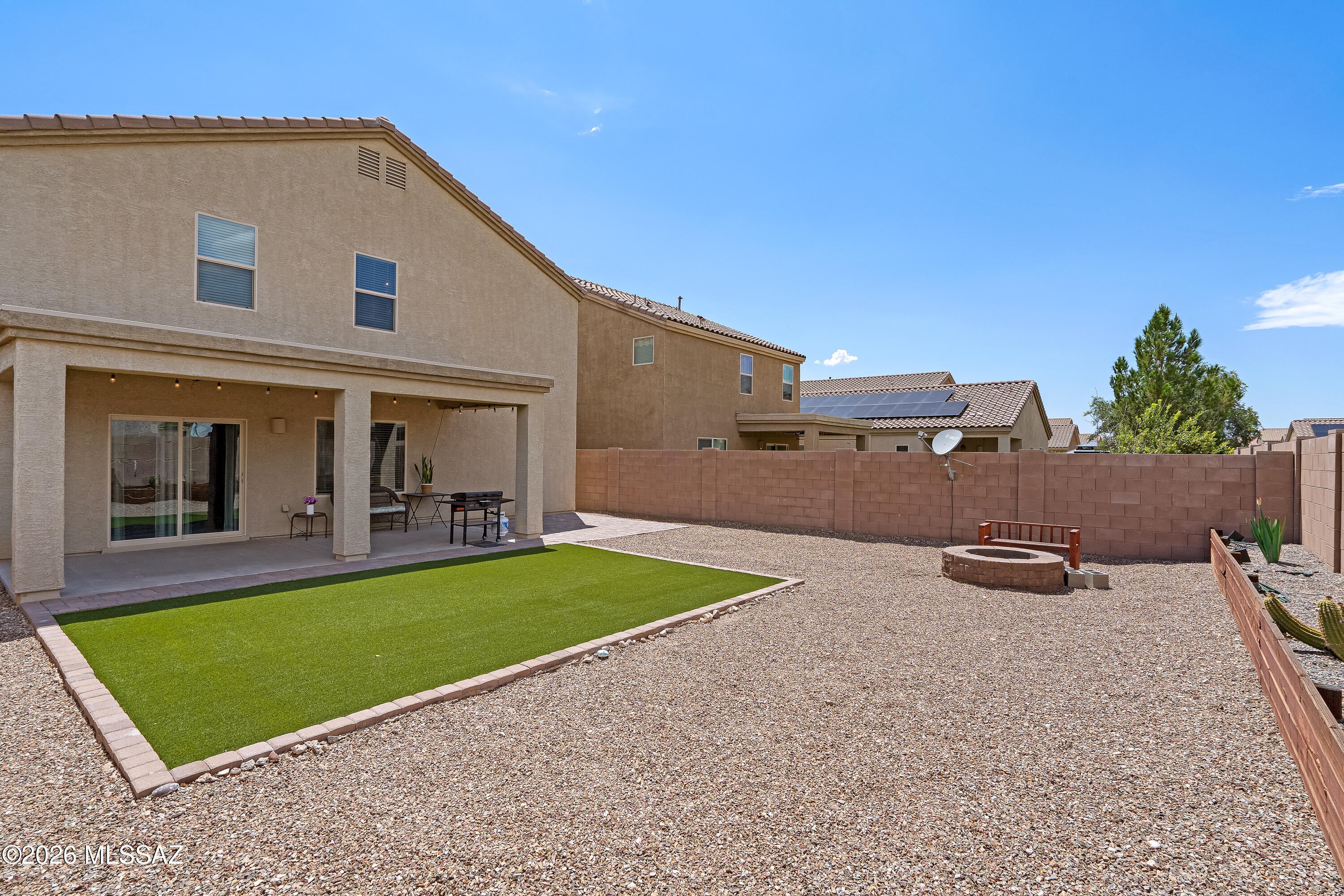Vista Del Lago Norte SQ20140780198 - Residential