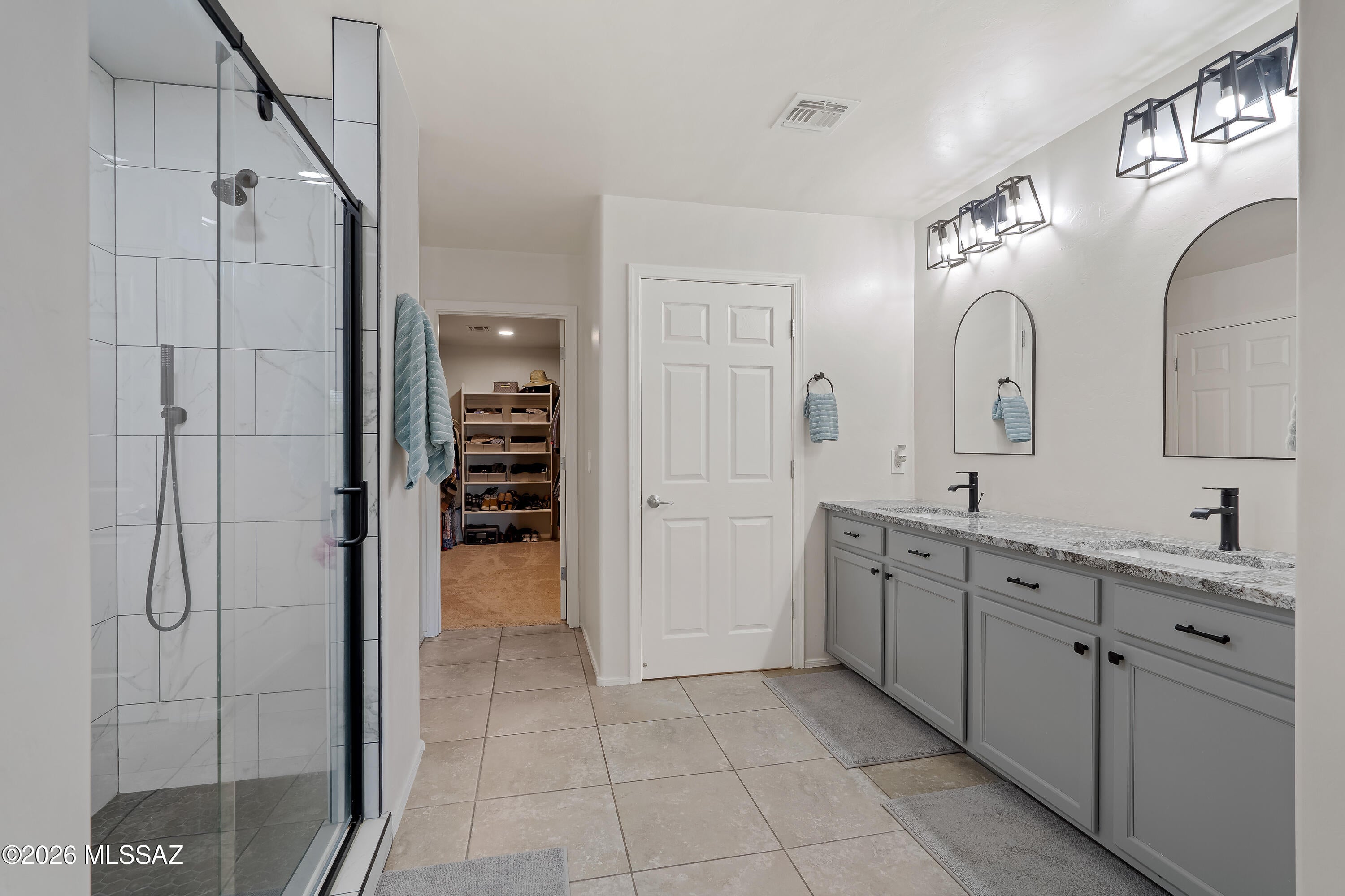 Vista Del Lago Norte SQ20140780198 - Residential