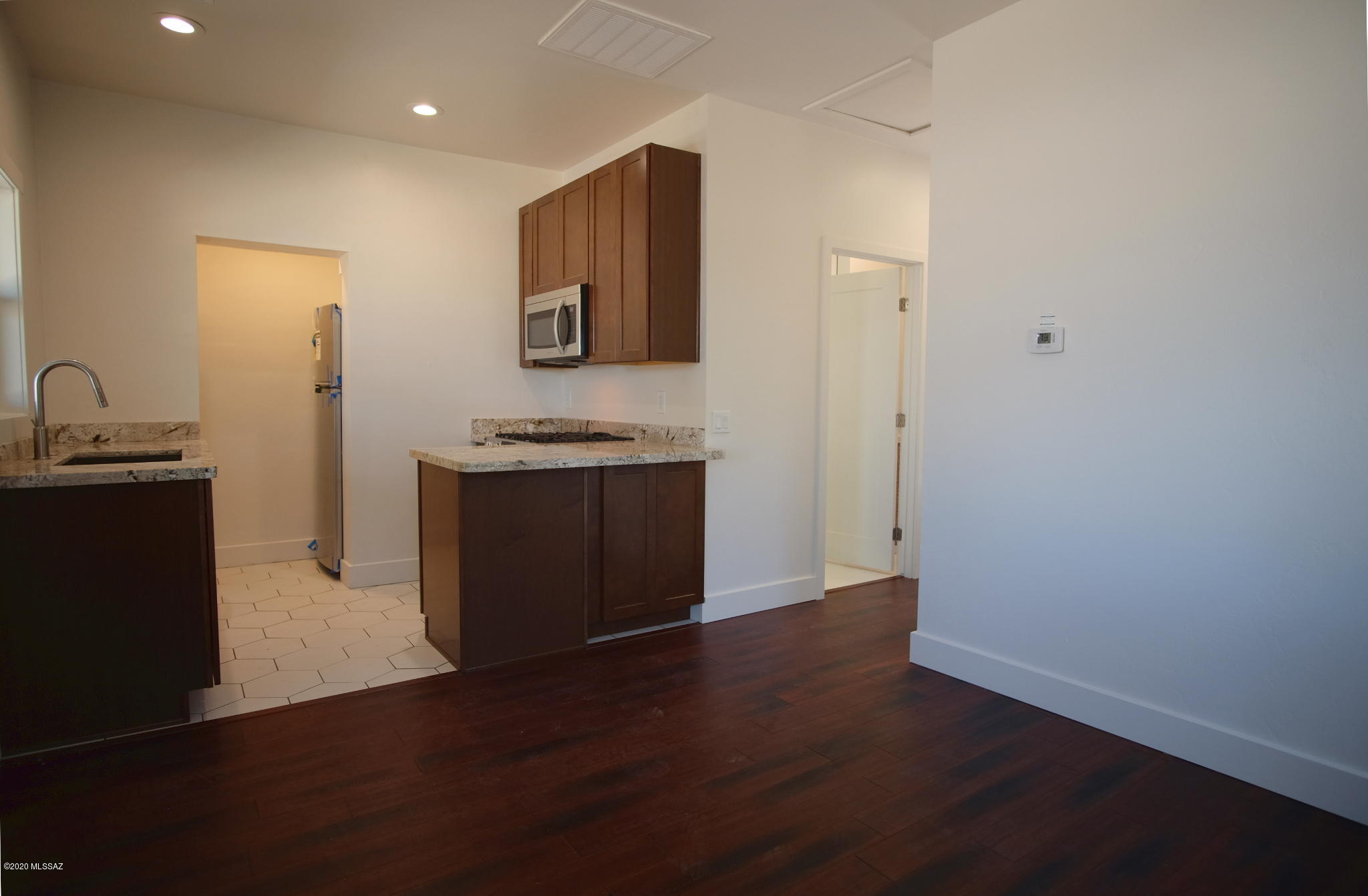 Cottonwood Manor Resub - Residential Lease