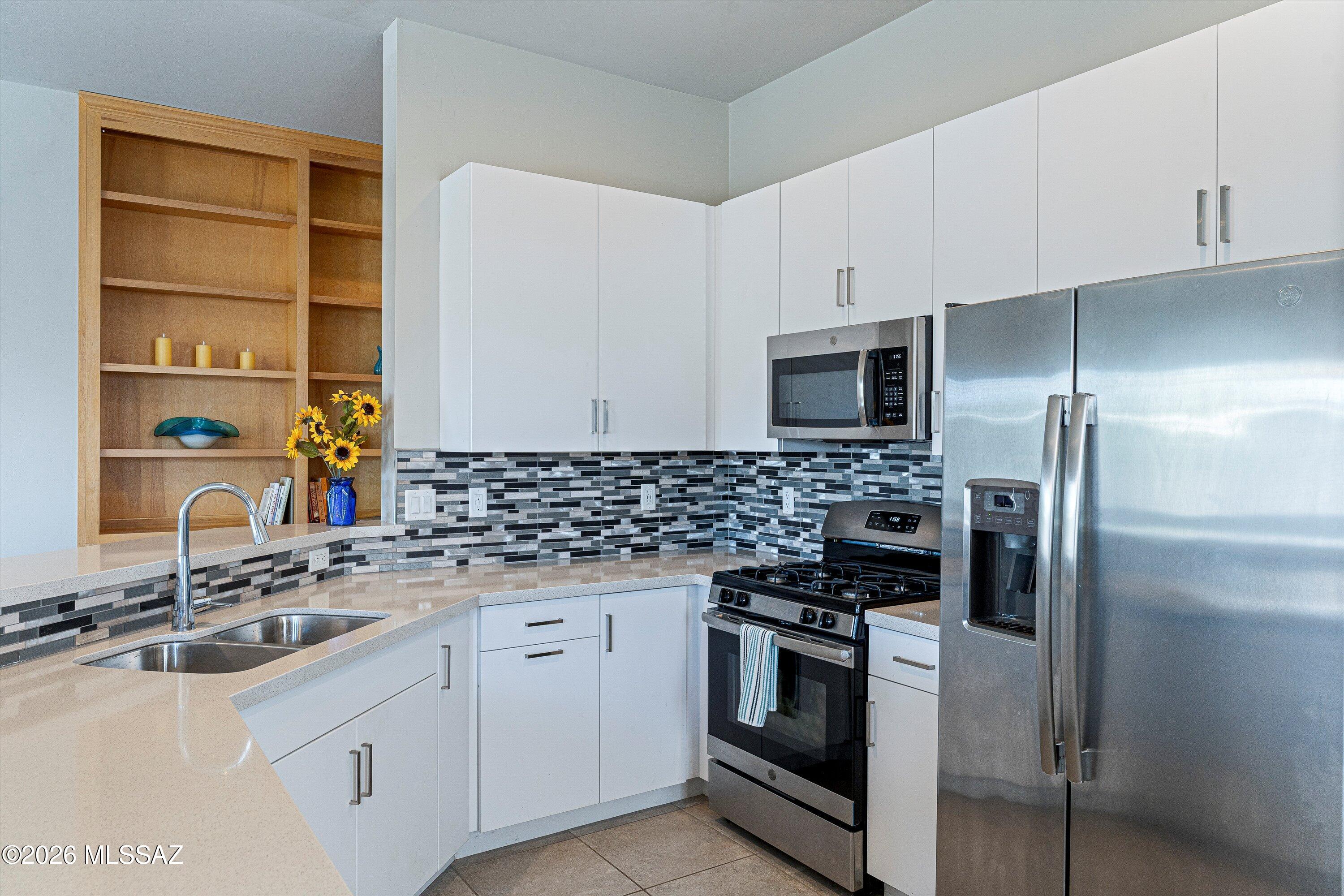 Elementary Place SQ20163230723 - Residential