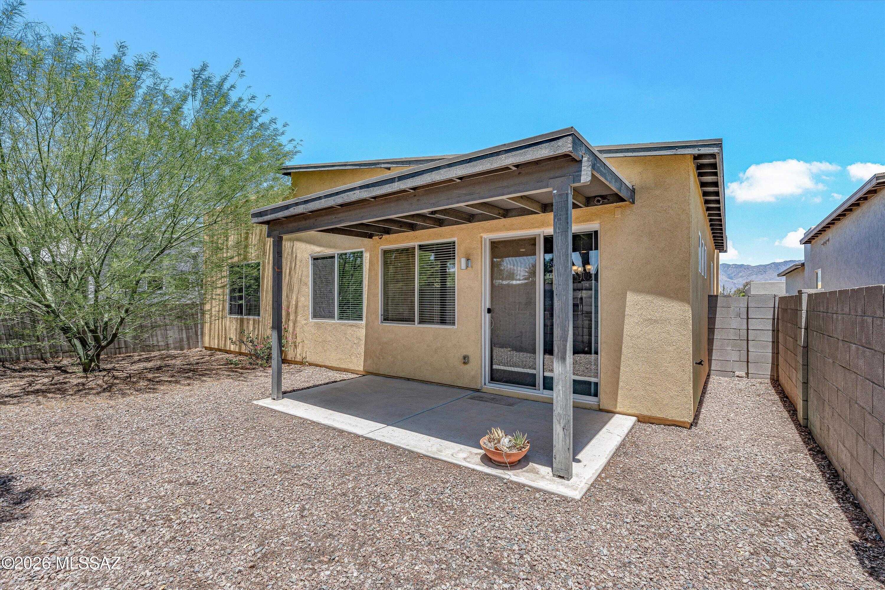 Elementary Place SQ20163230723 - Residential
