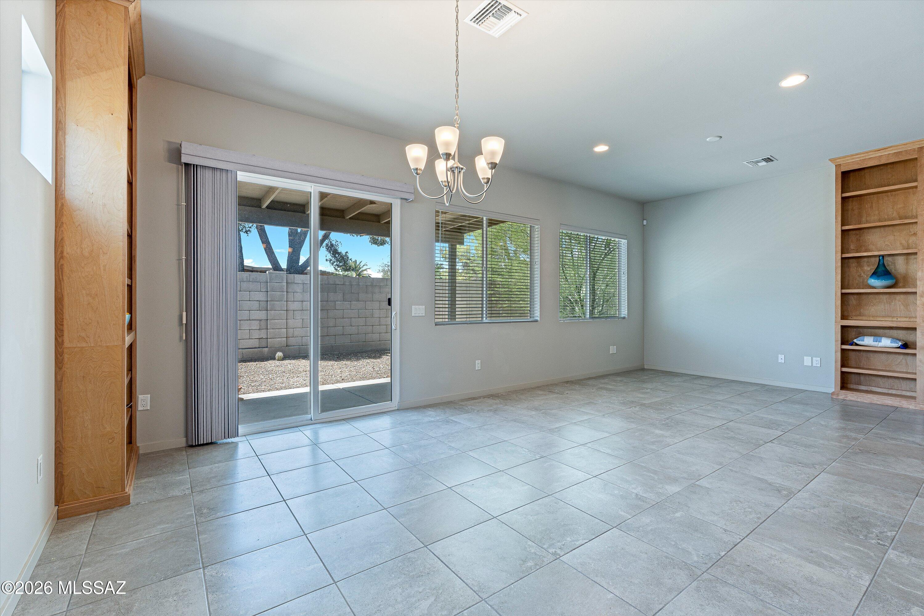 Elementary Place SQ20163230723 - Residential