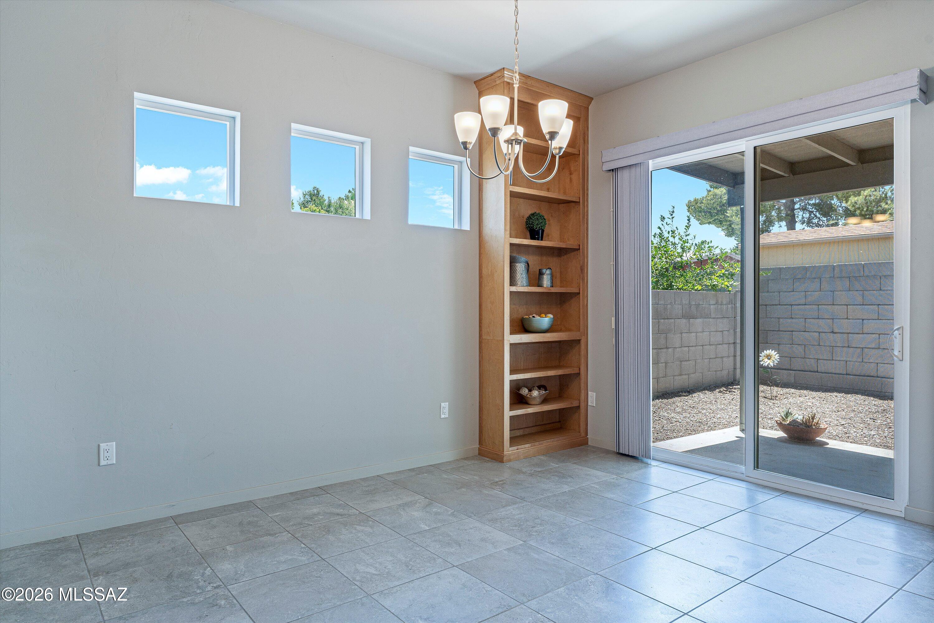 Elementary Place SQ20163230723 - Residential