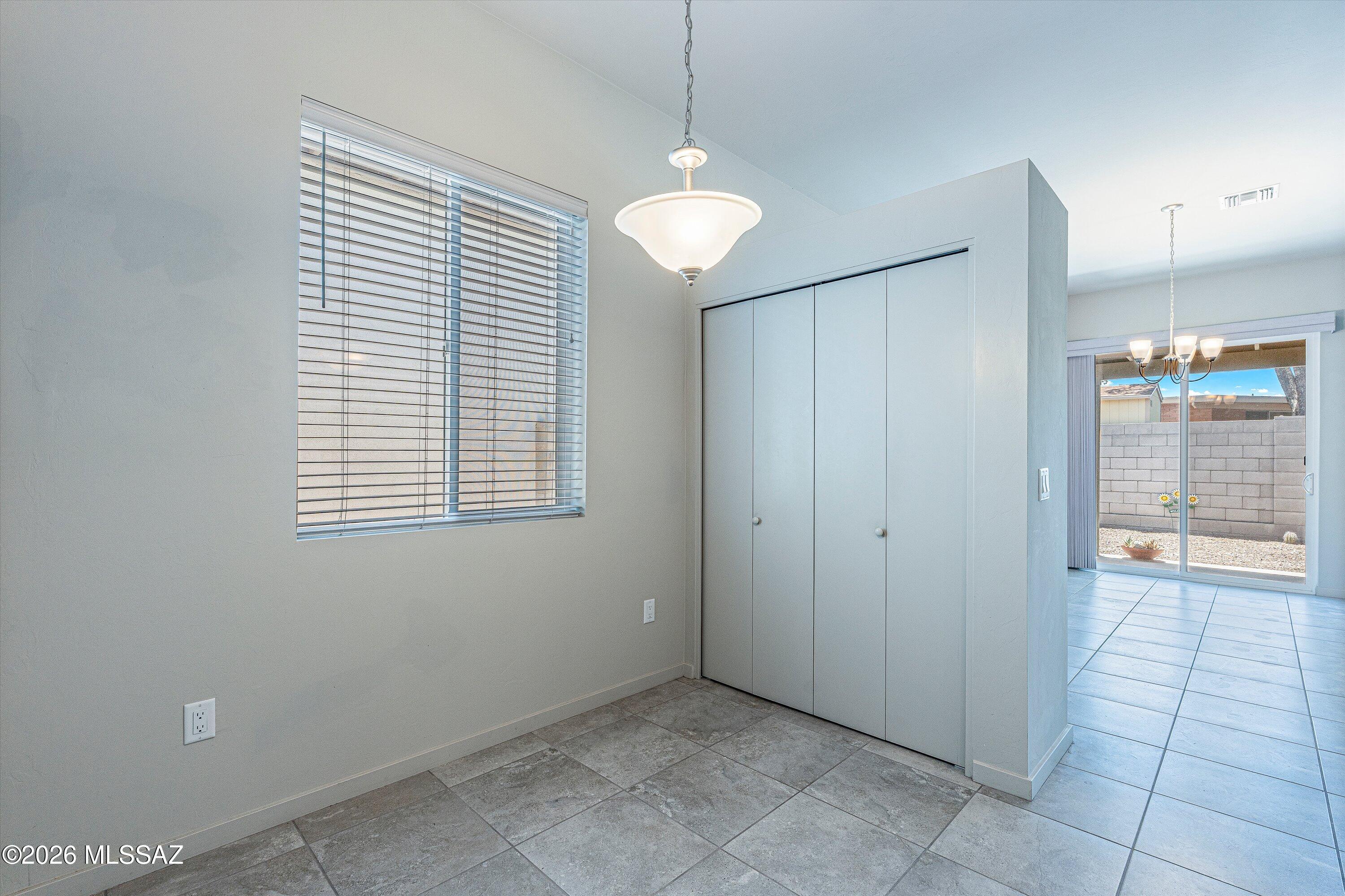 Elementary Place SQ20163230723 - Residential