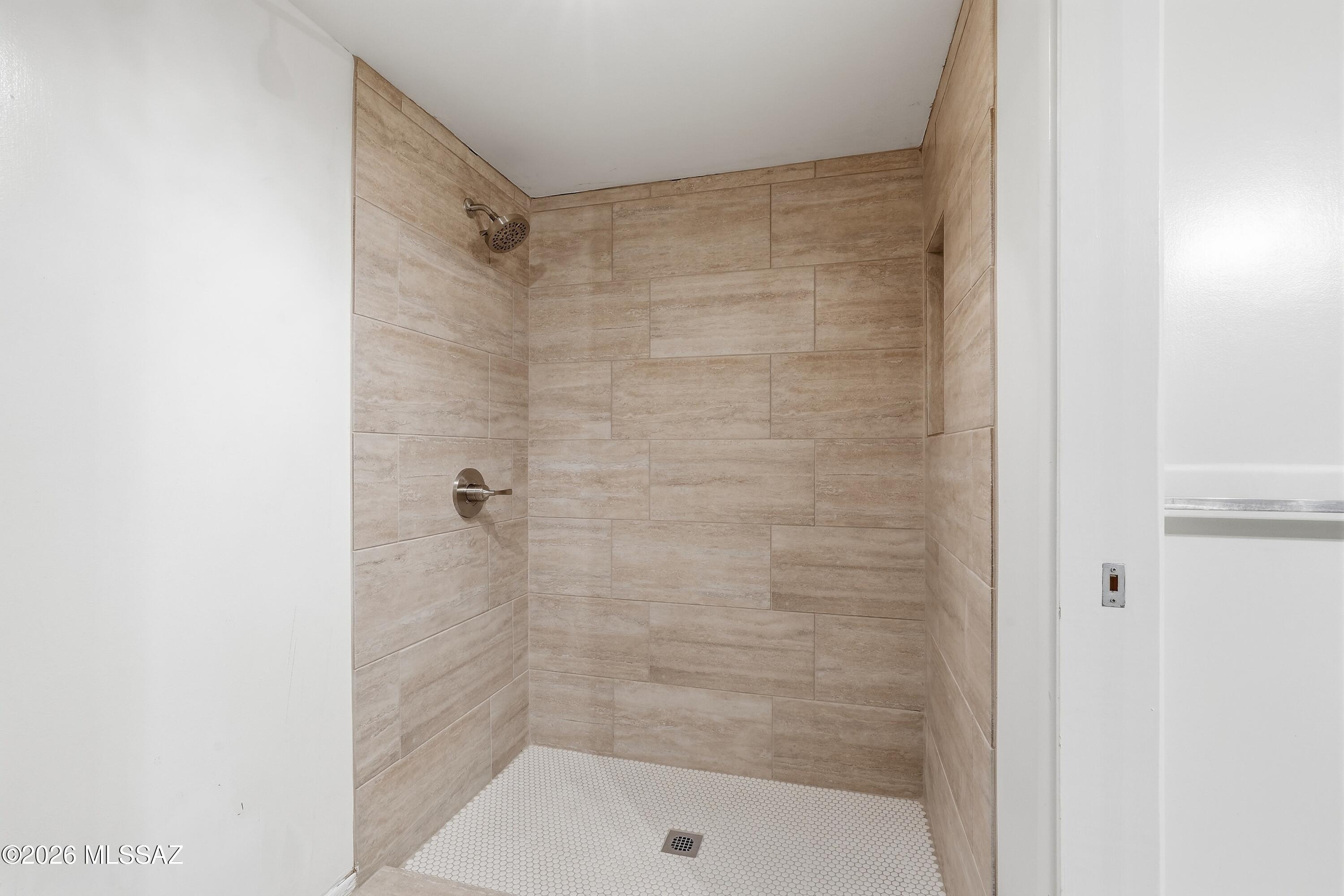 Casas Del Oro Norte (89-130) - Residential