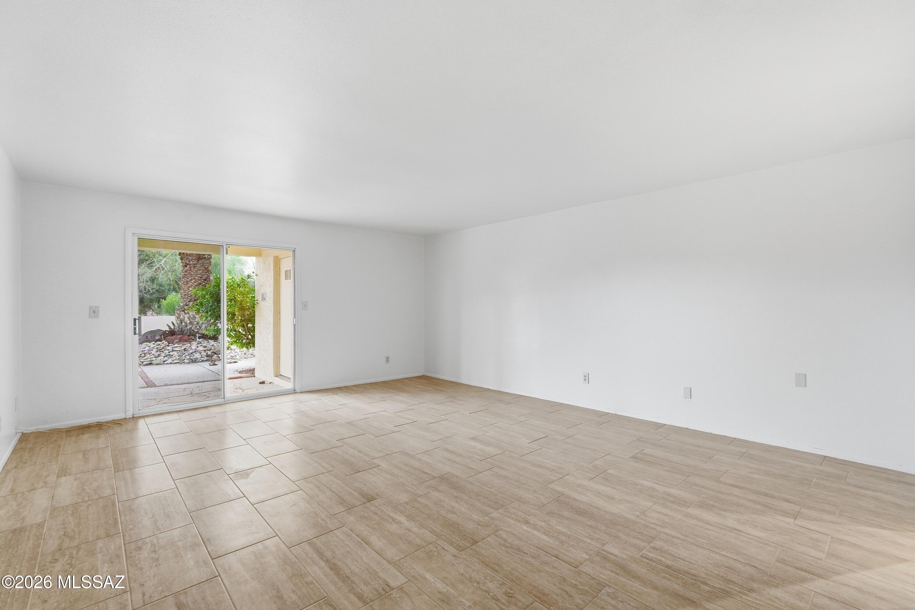 Casas Del Oro Norte (89-130) - Residential